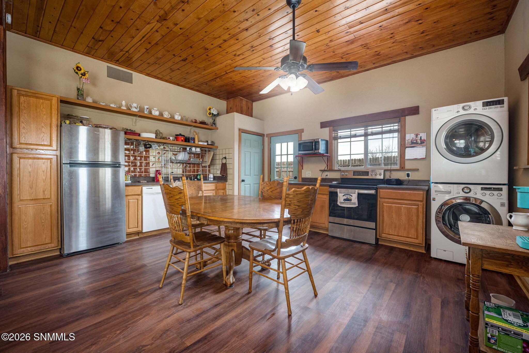 12-web-or-mls-Snappin Homes (DeBaca2920)