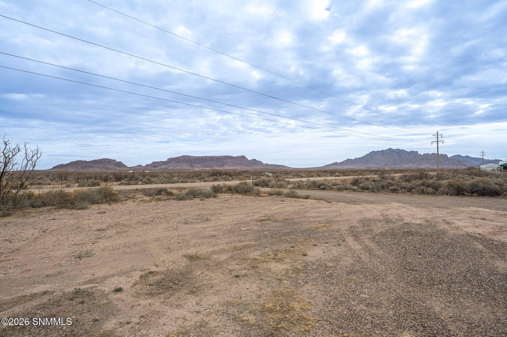 27-web-or-mls-Snappin Homes (DeBaca2920)