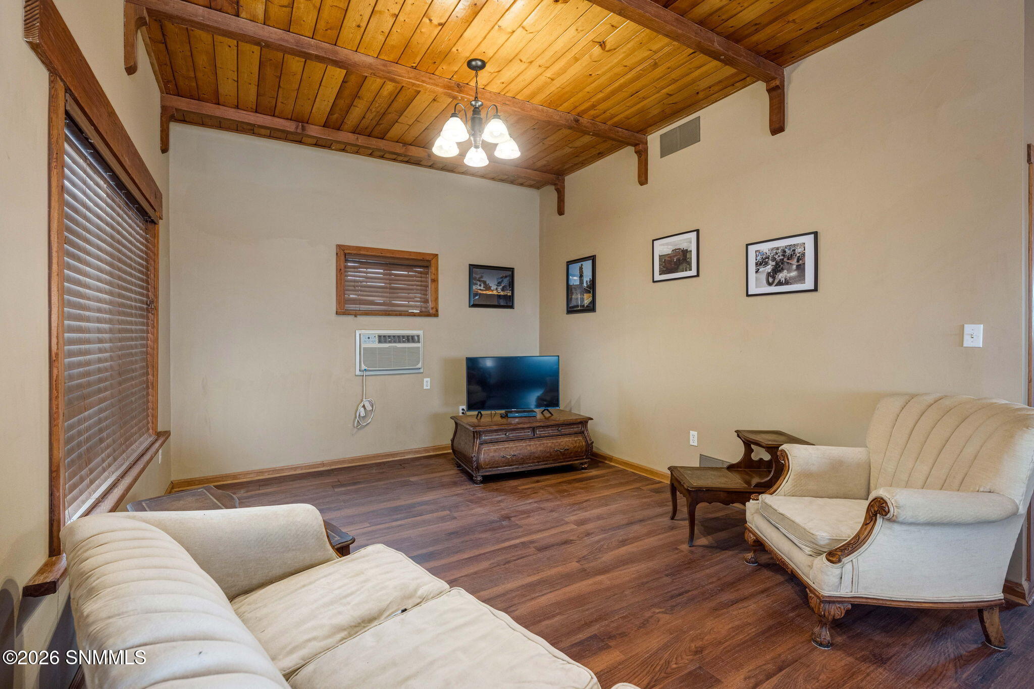 6-web-or-mls-Snappin Homes (DeBaca2920)-
