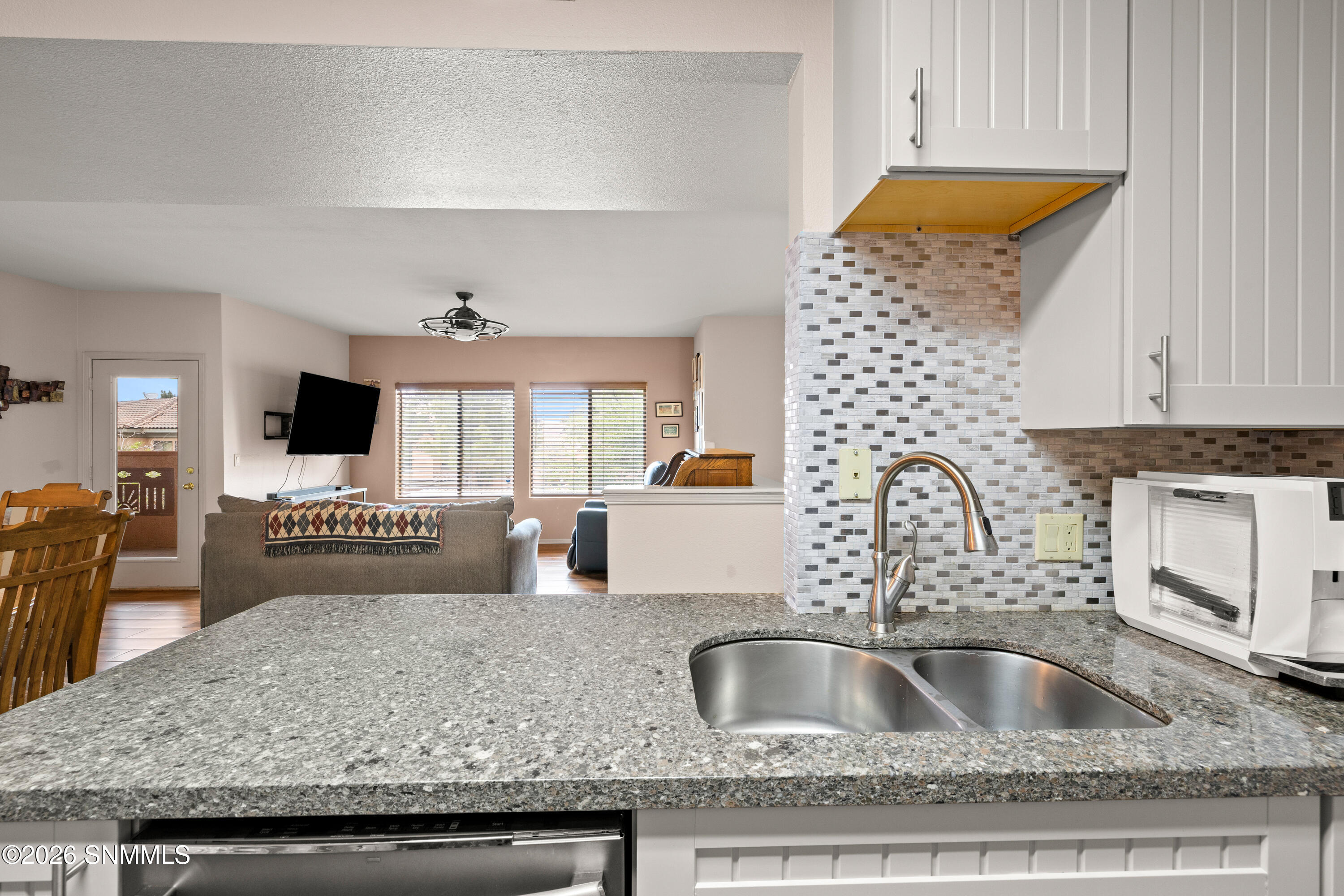 3650-Morningstar-#1502-MLS-Camera-Guy-15