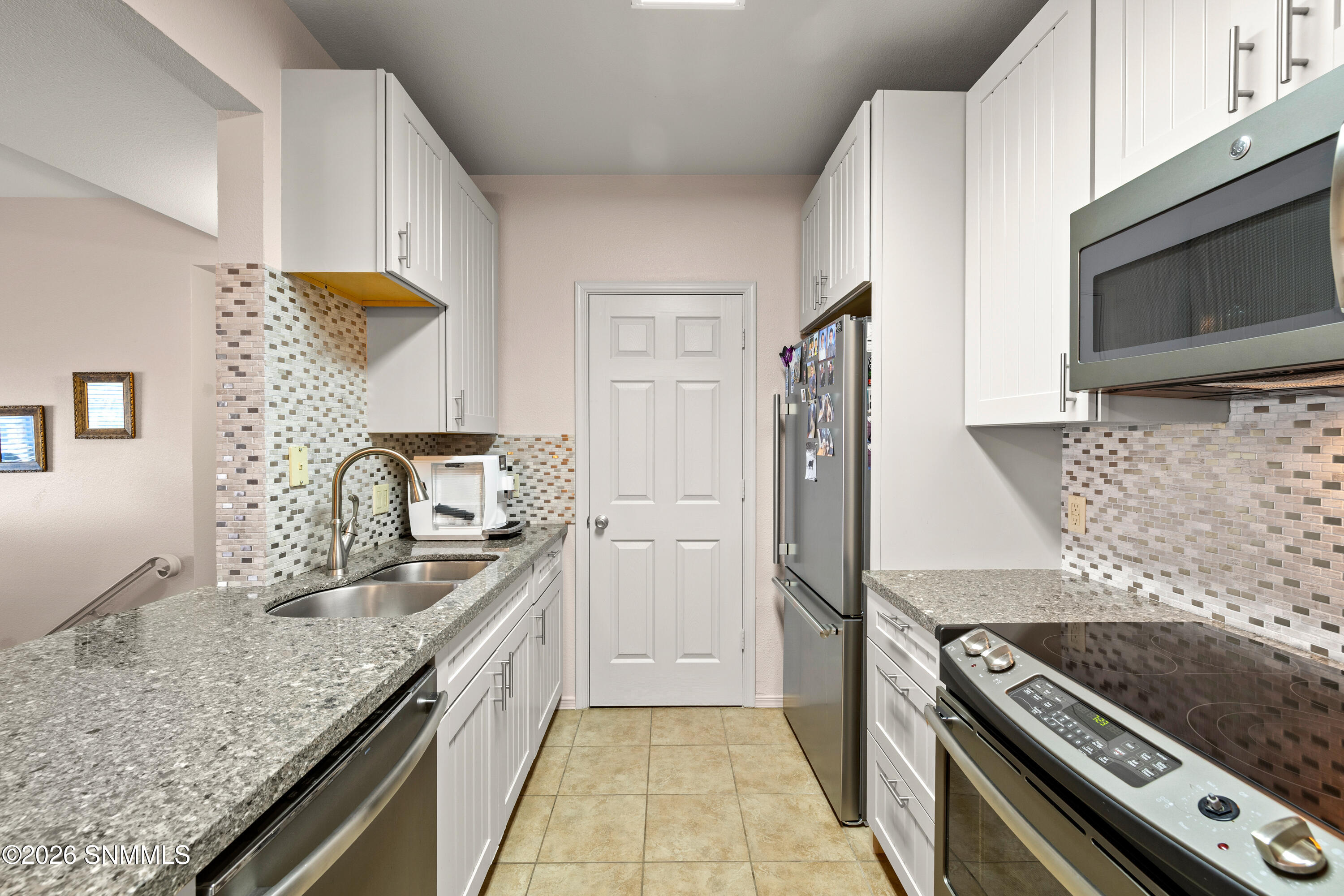 3650-Morningstar-#1502-MLS-Camera-Guy-13