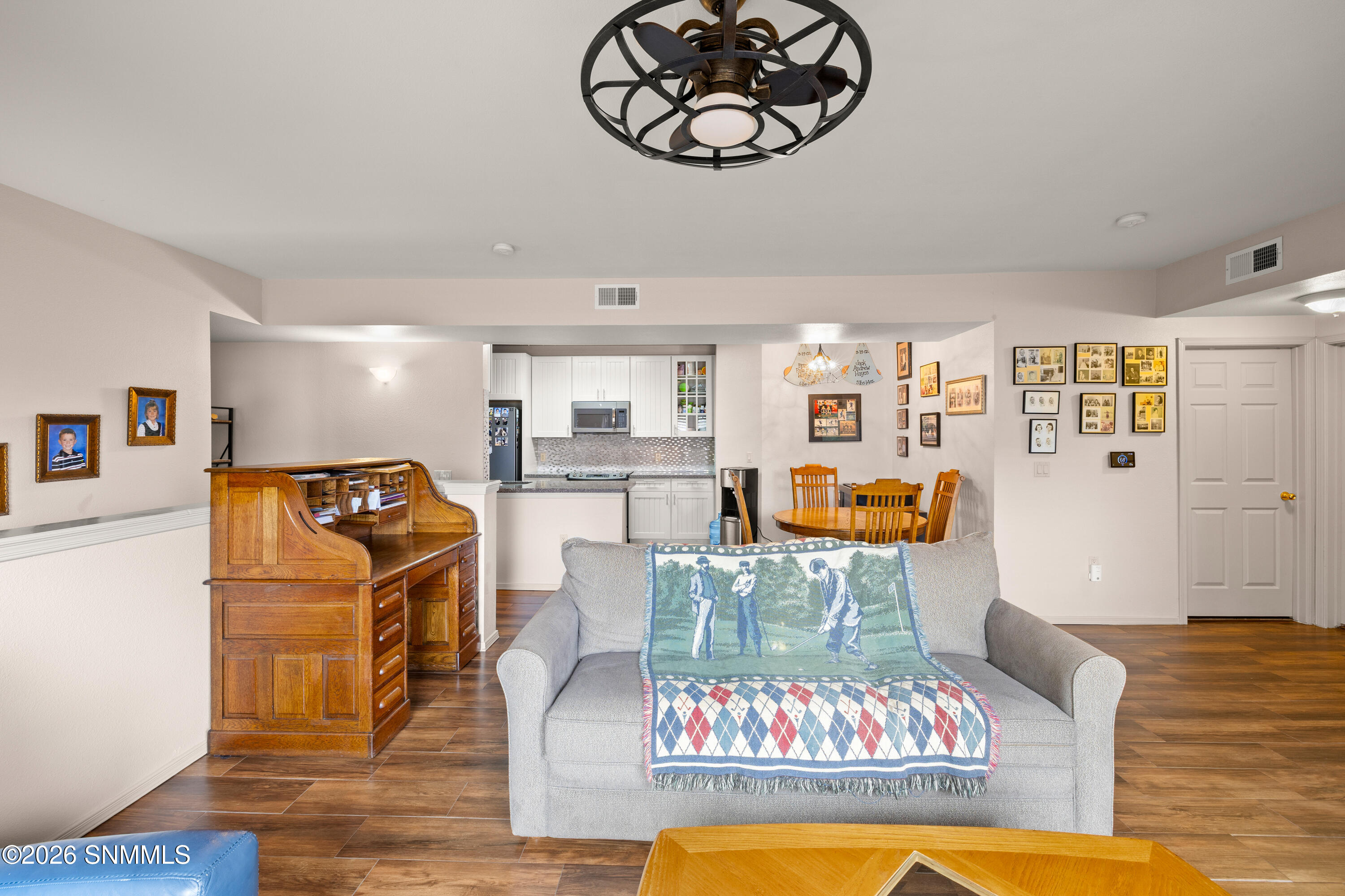 3650-Morningstar-#1502-MLS-Camera-Guy-9