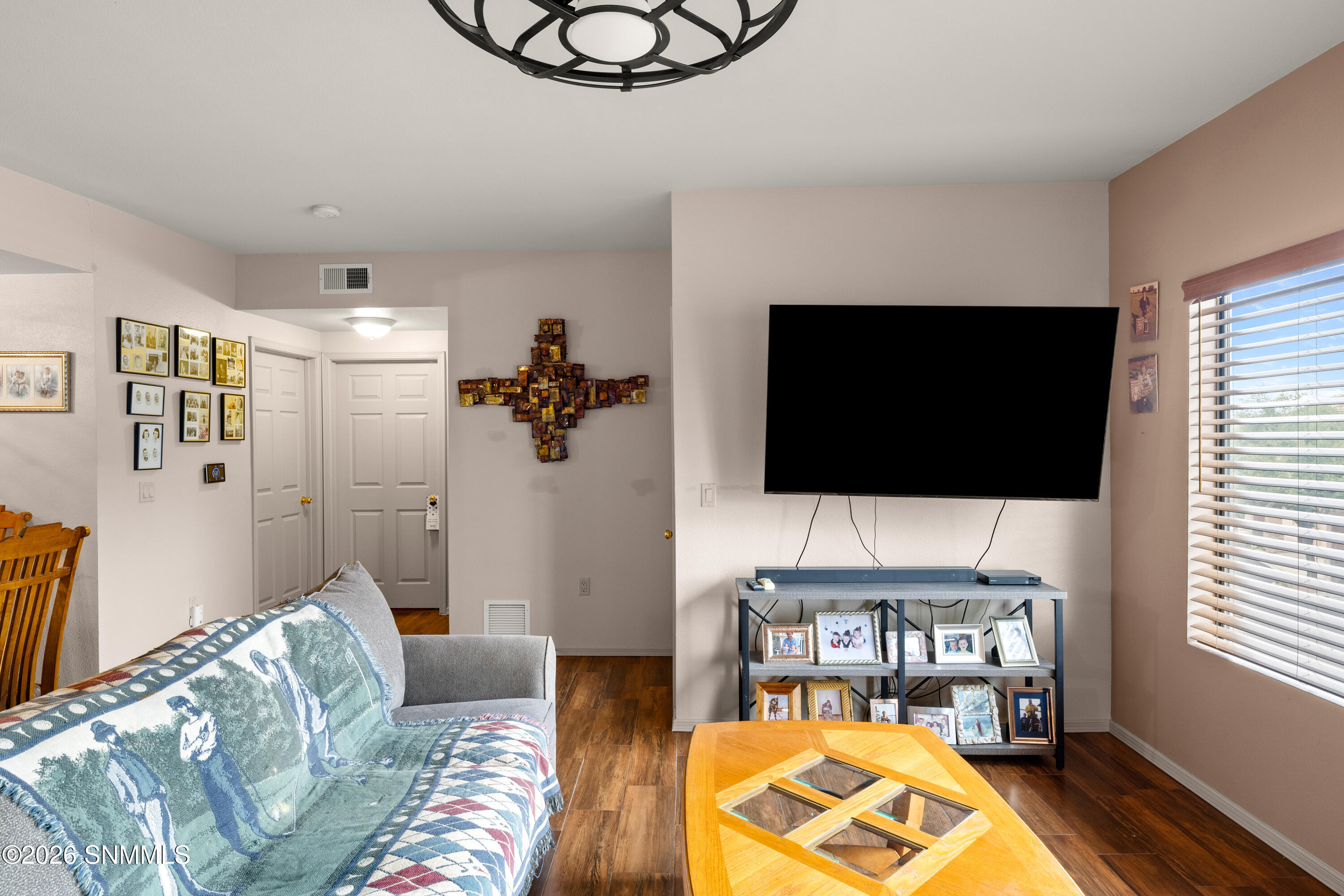 3650-Morningstar-#1502-MLS-Camera-Guy-10