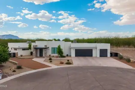 7557 Sussex Court, Las Cruces, New Mexico 88007, 3 Bedrooms Bedrooms, ,3.5 BathroomsBathrooms,Residential,For Sale,Sussex,2601104