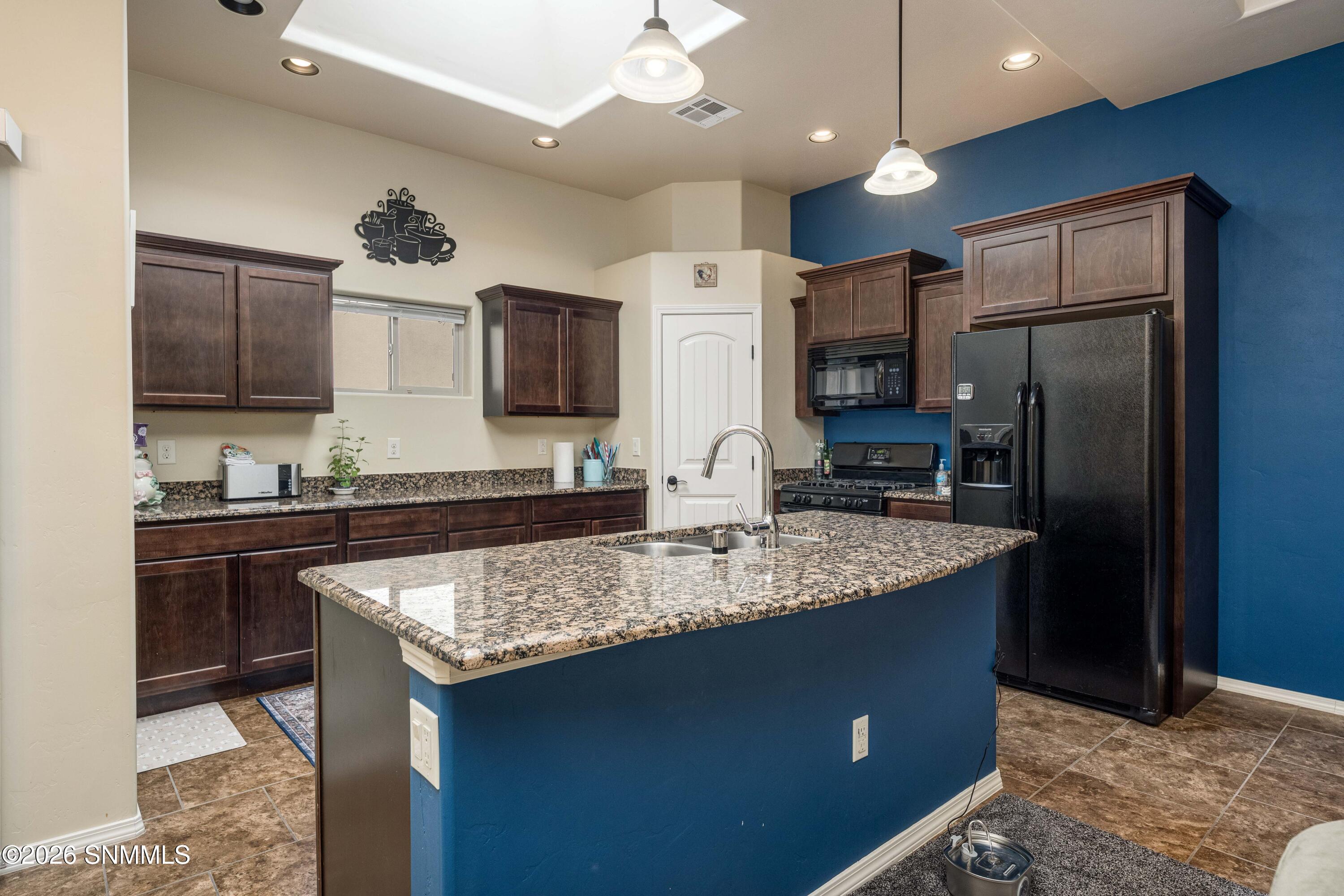 Snappin Homes (Tayvis3988)-16