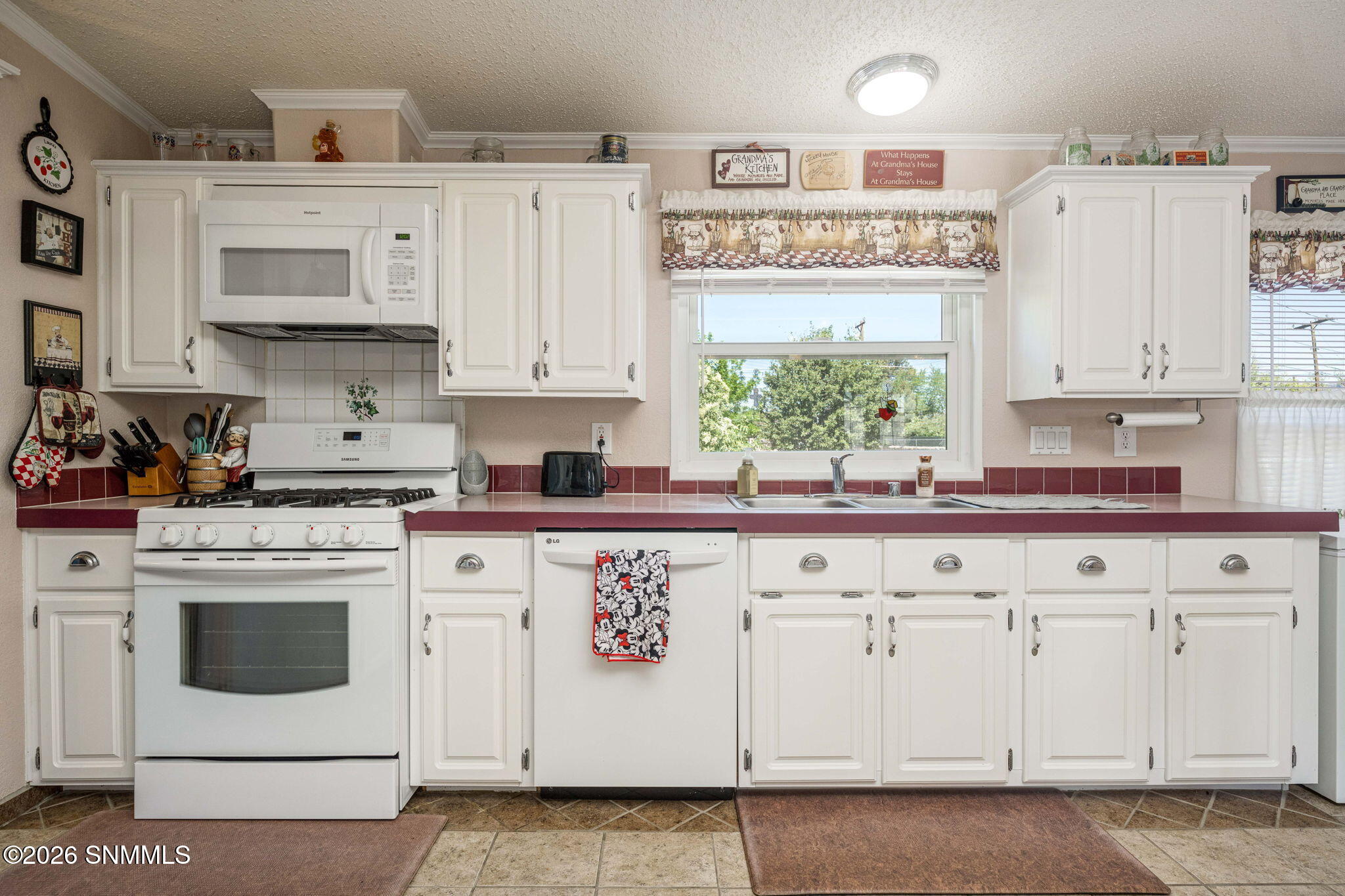 16-web-or-mls-Snappin Homes (Taylor115)-