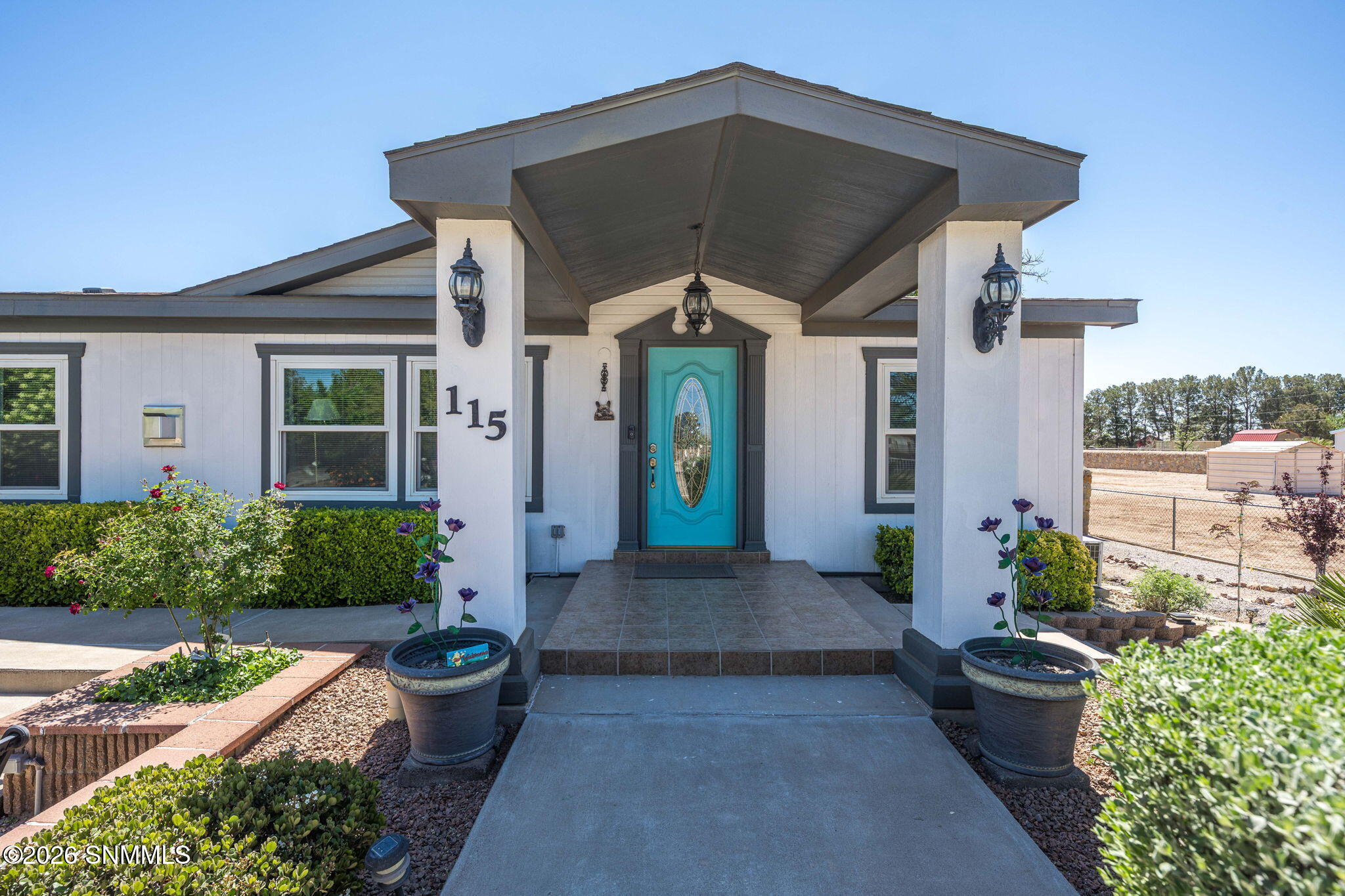 8-web-or-mls-Snappin Homes (Taylor115)-8