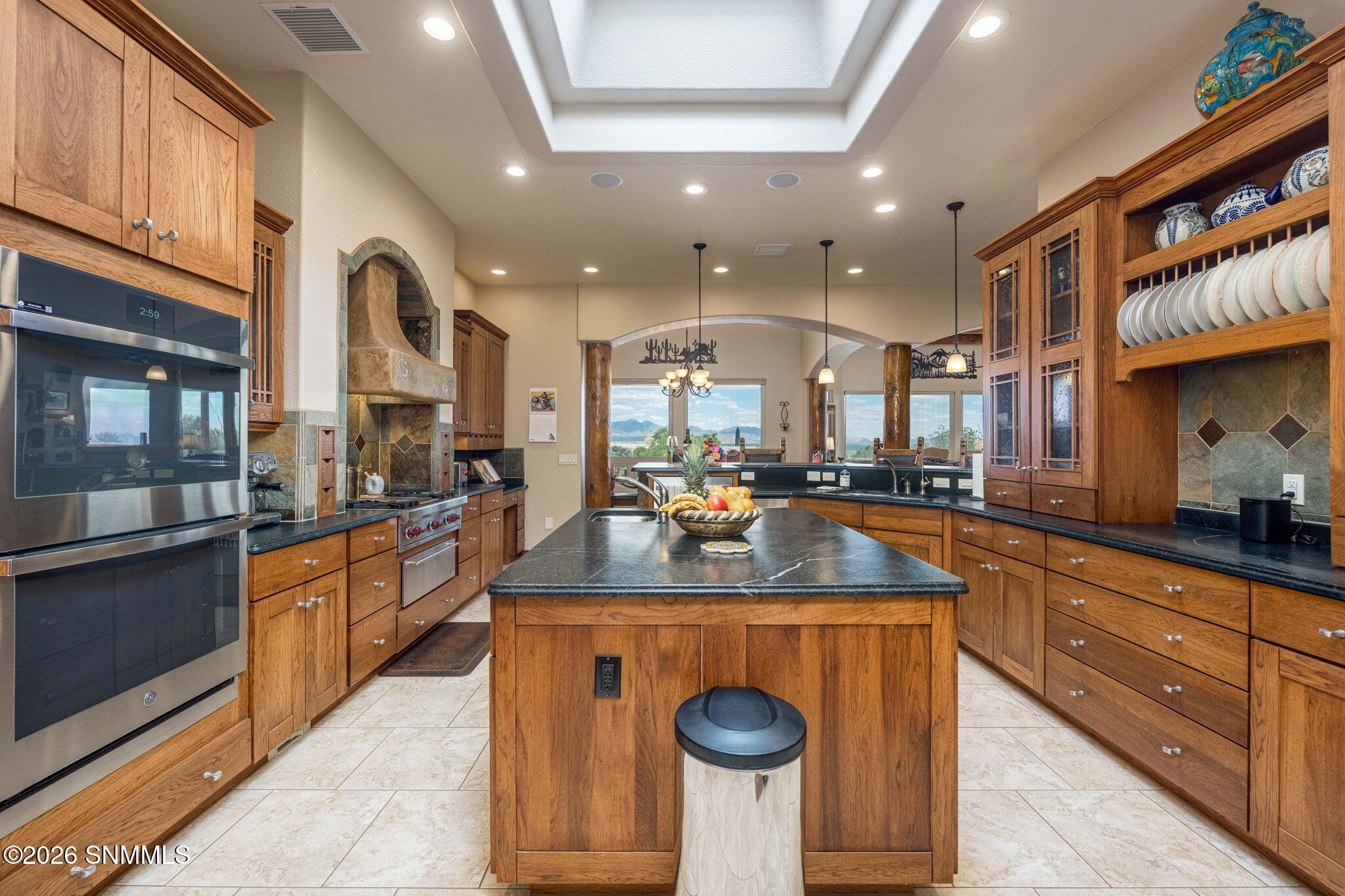 28-web-or-mls-Snappin Homes (Constitutio