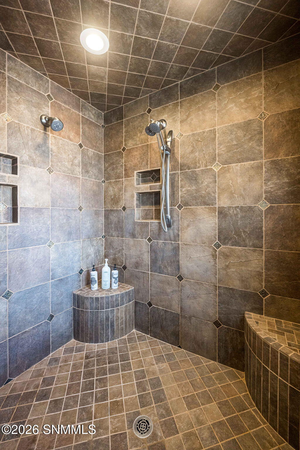 45-web-or-mls-Snappin Homes (Constitutio