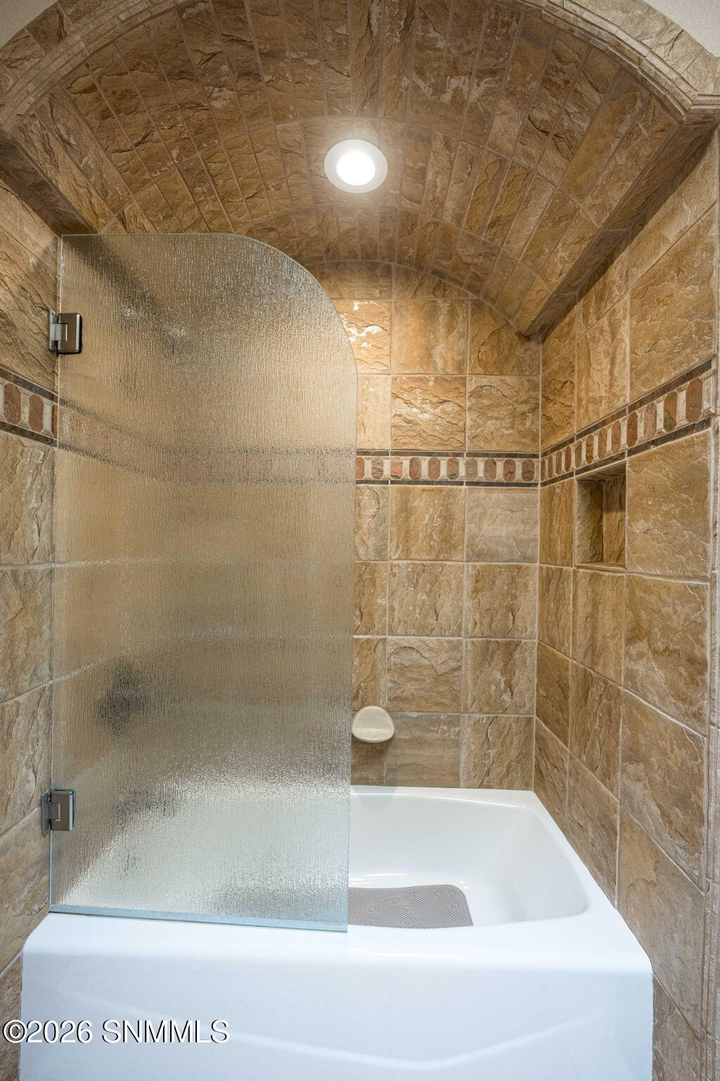 57-web-or-mls-Snappin Homes (Constitutio