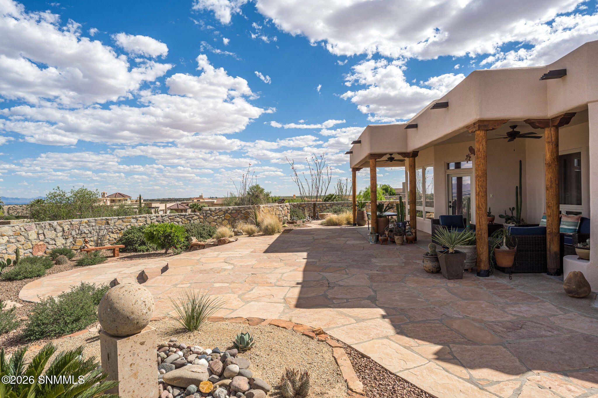 69-web-or-mls-Snappin Homes (Constitutio