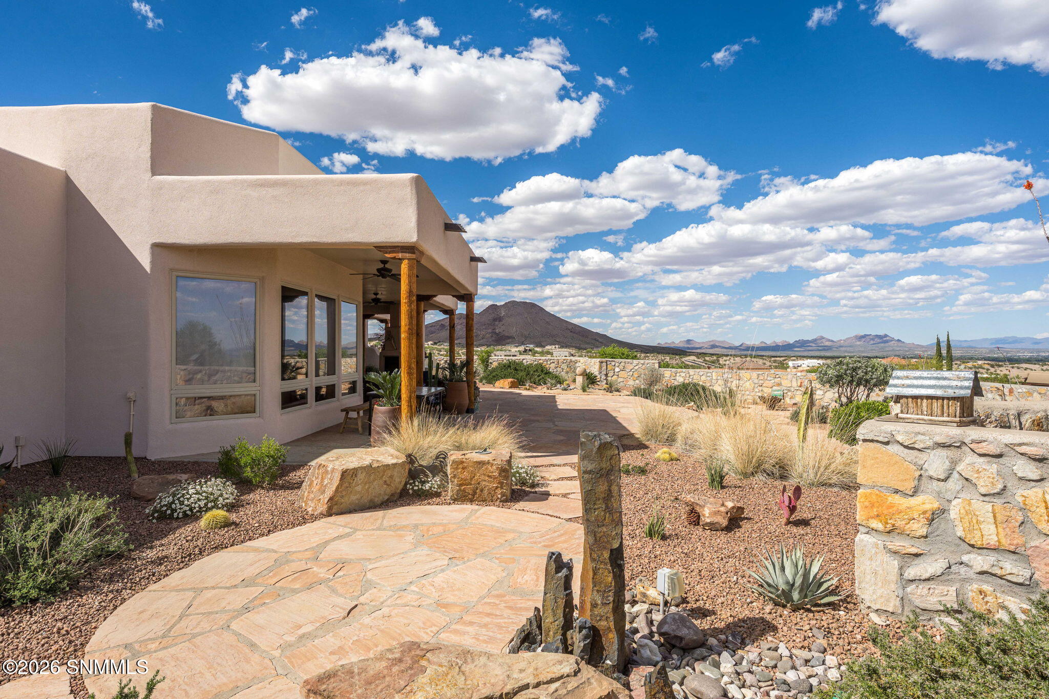 73-web-or-mls-Snappin Homes (Constitutio