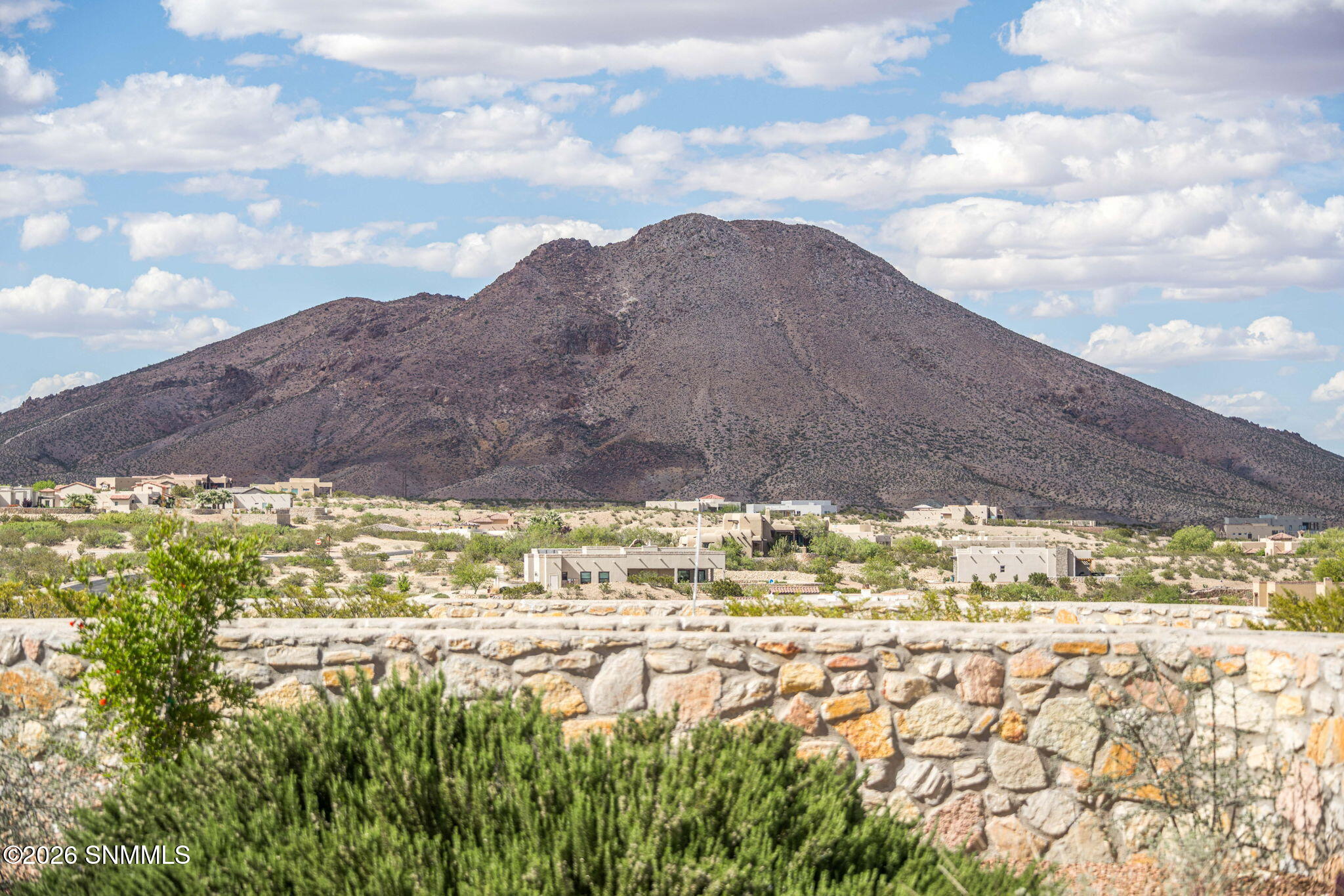 75-web-or-mls-Snappin Homes (Constitutio