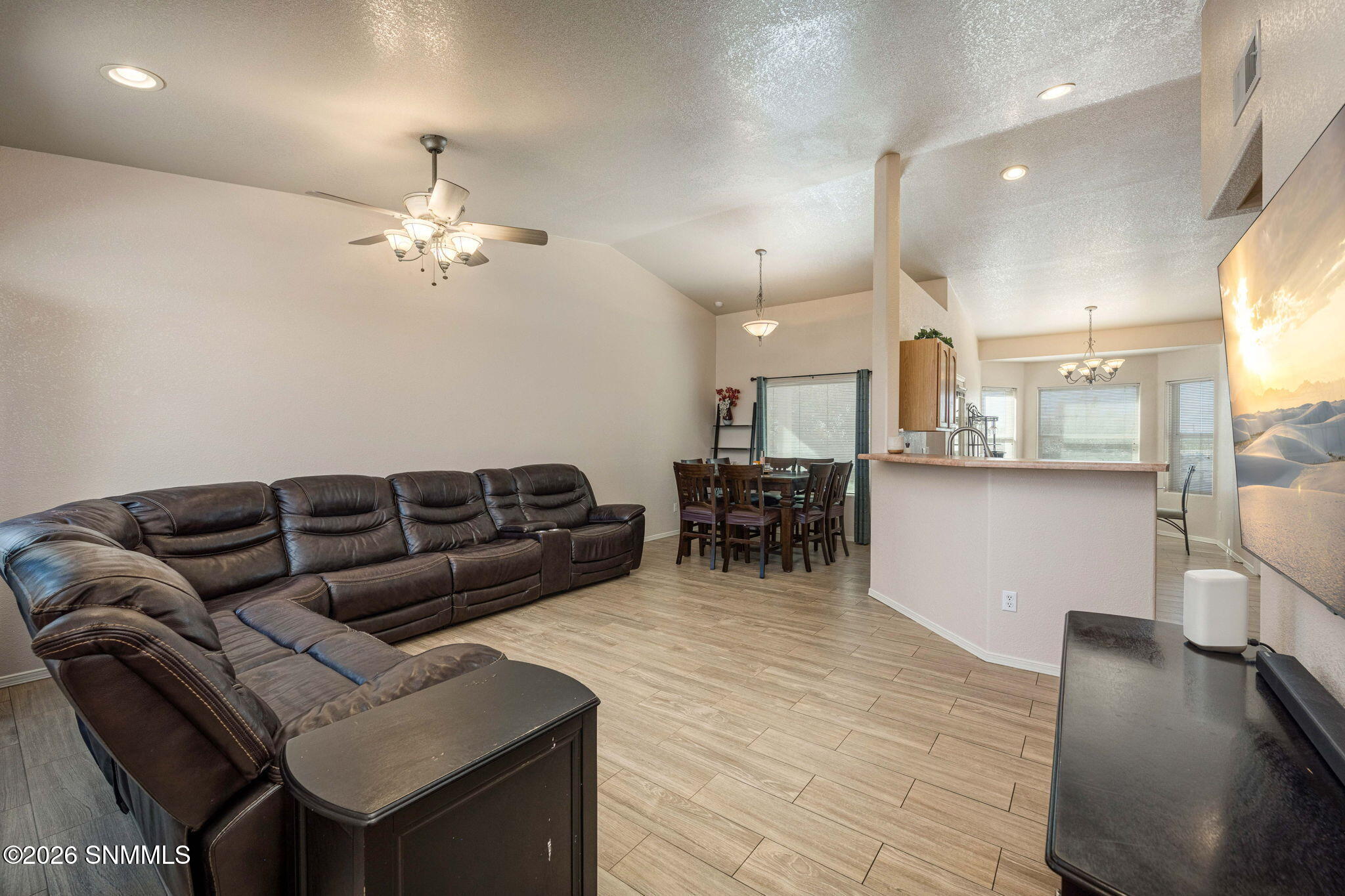 5-web-or-mls-Snappin Homes (Imperial3815