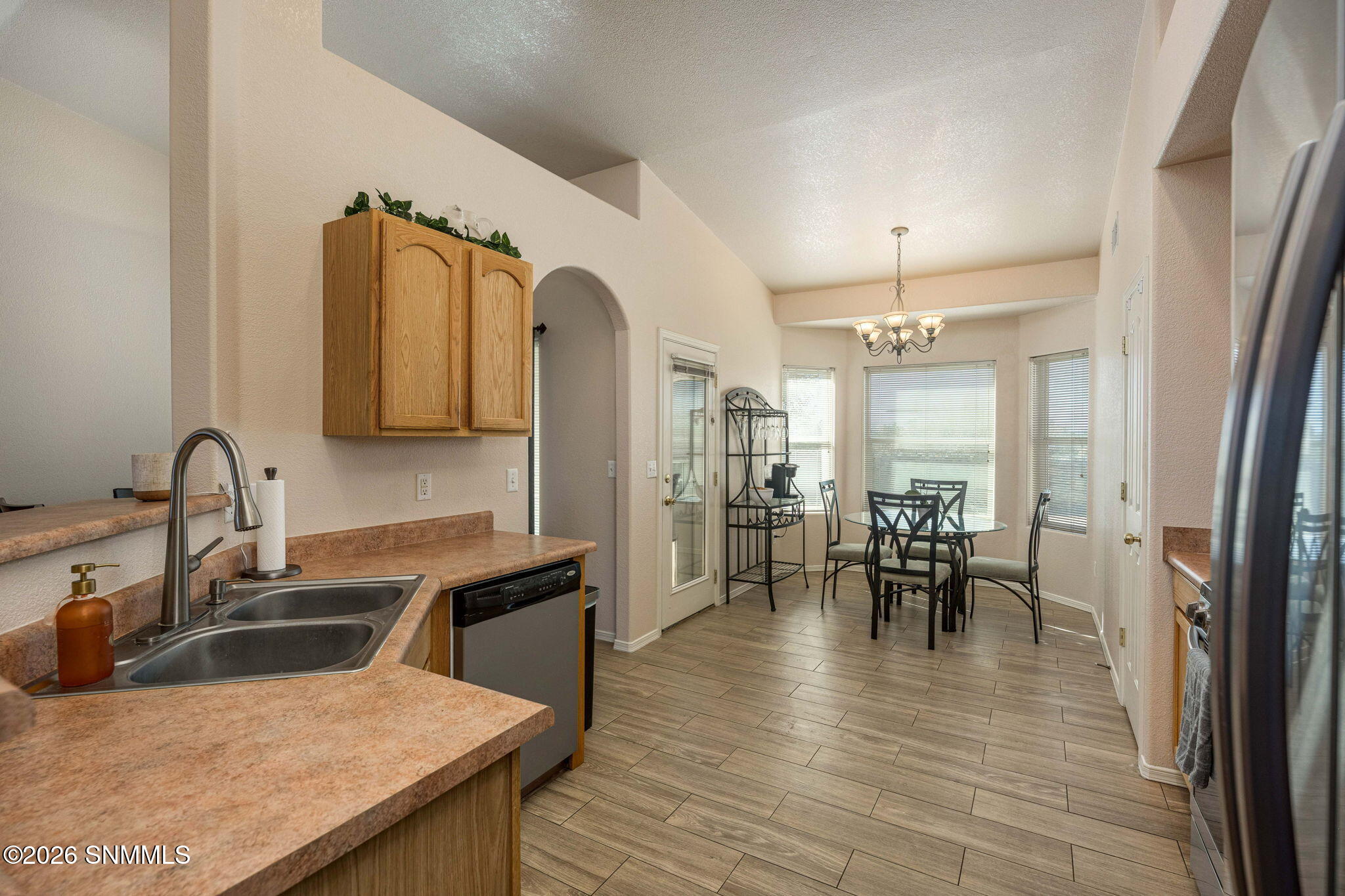 9-web-or-mls-Snappin Homes (Imperial3815