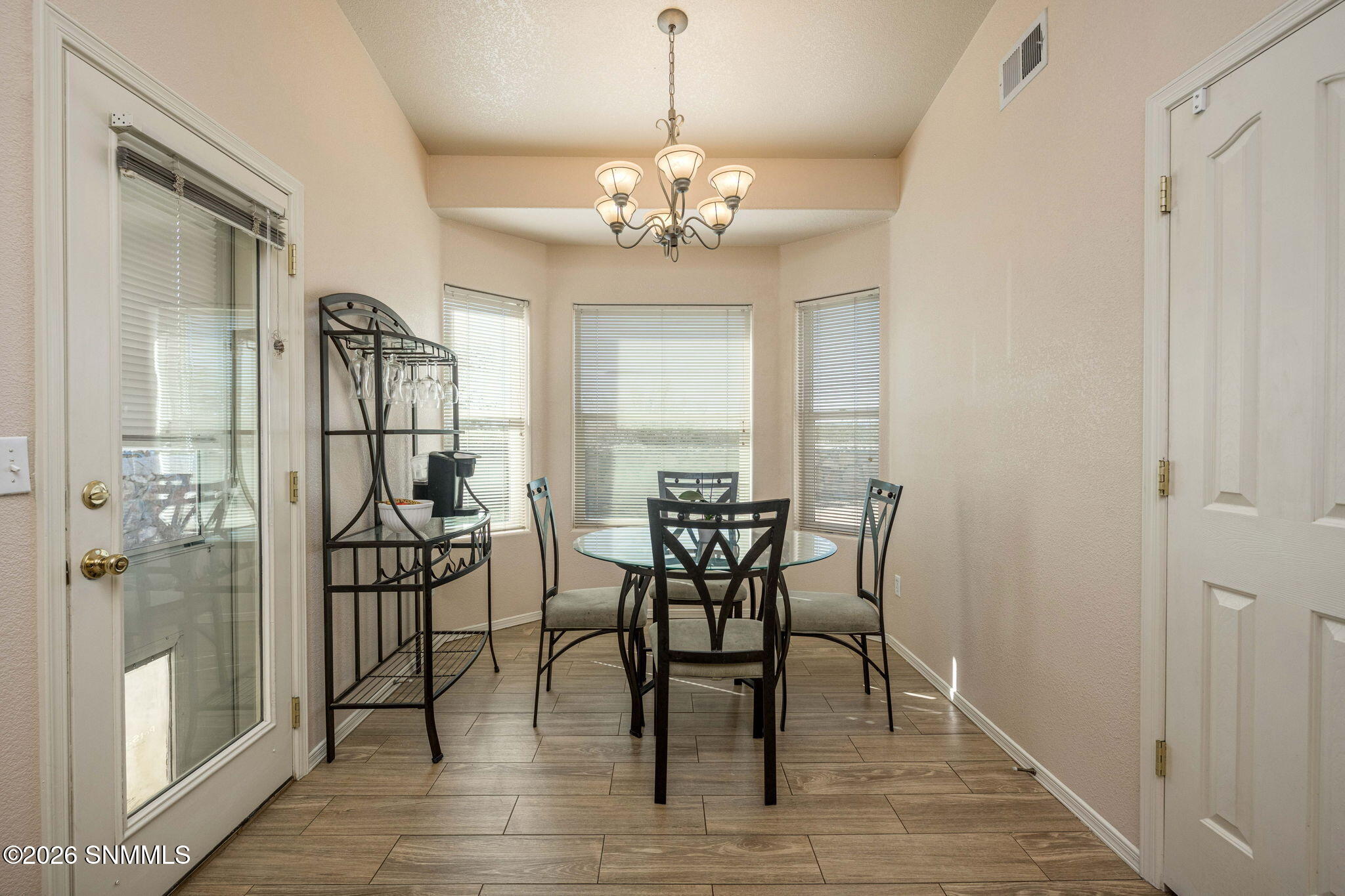 12-web-or-mls-Snappin Homes (Imperial381