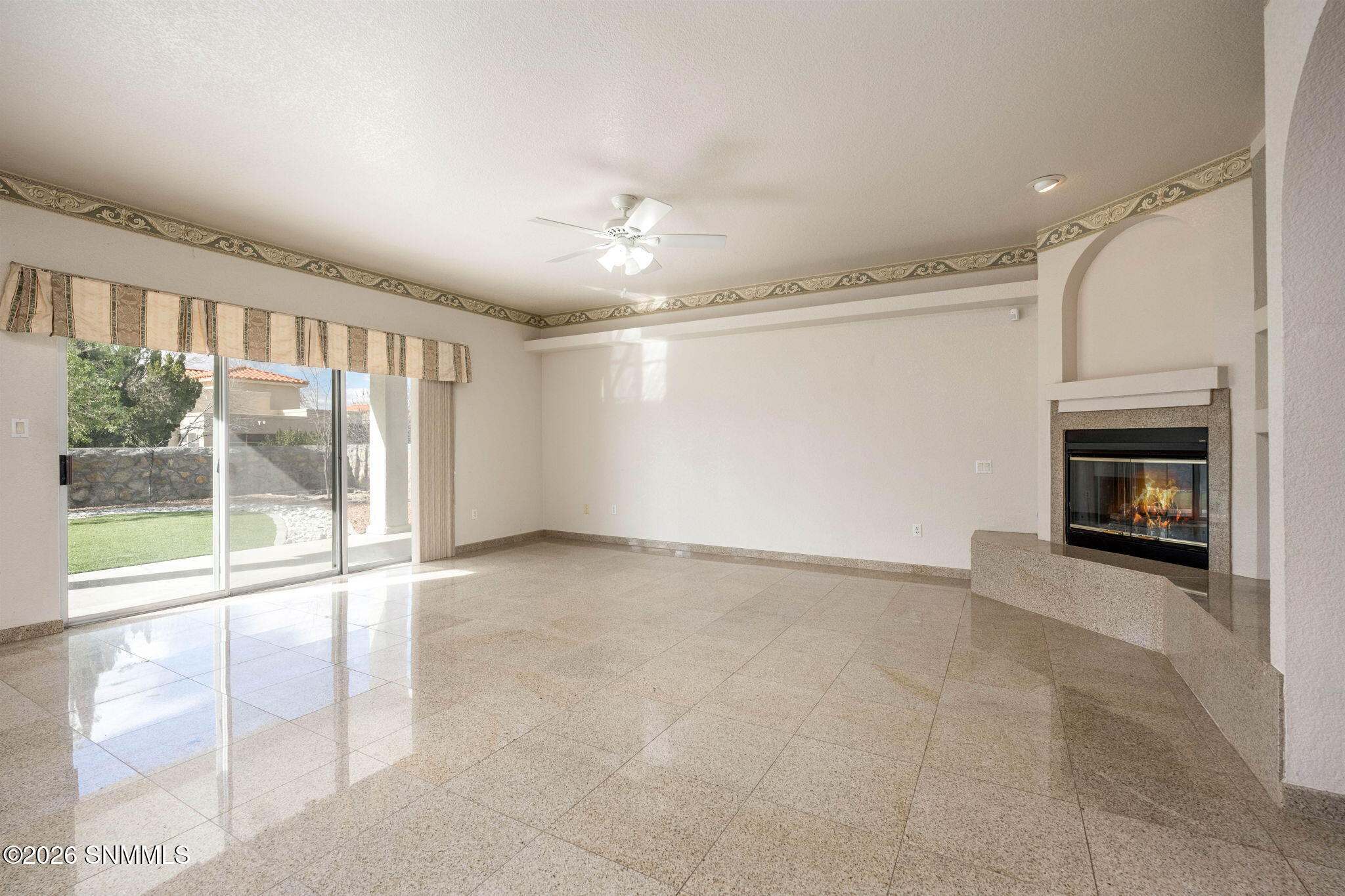 11-web-or-mls-Desert Greens 2122-37