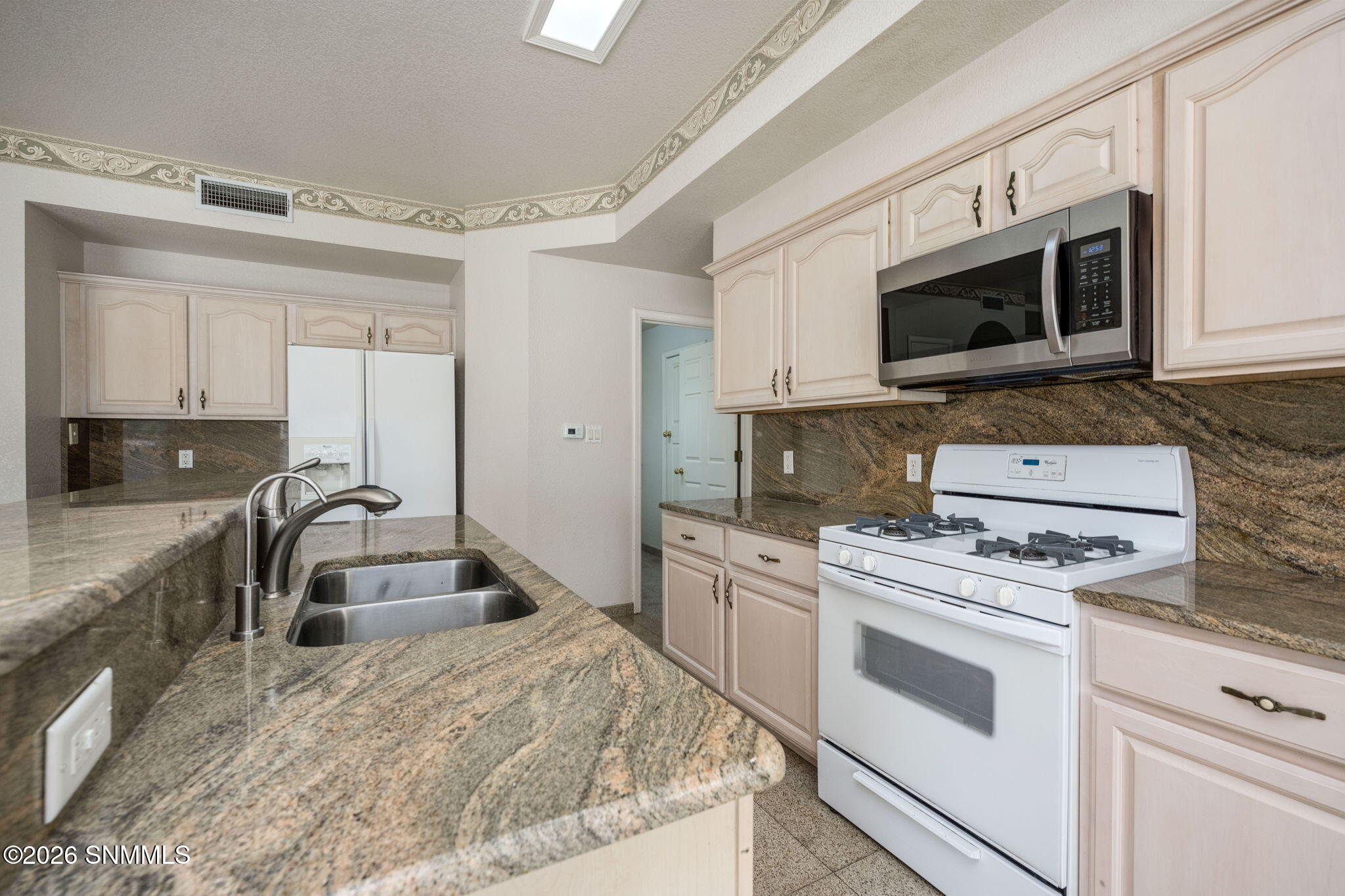 15-web-or-mls-Desert Greens 2122-62