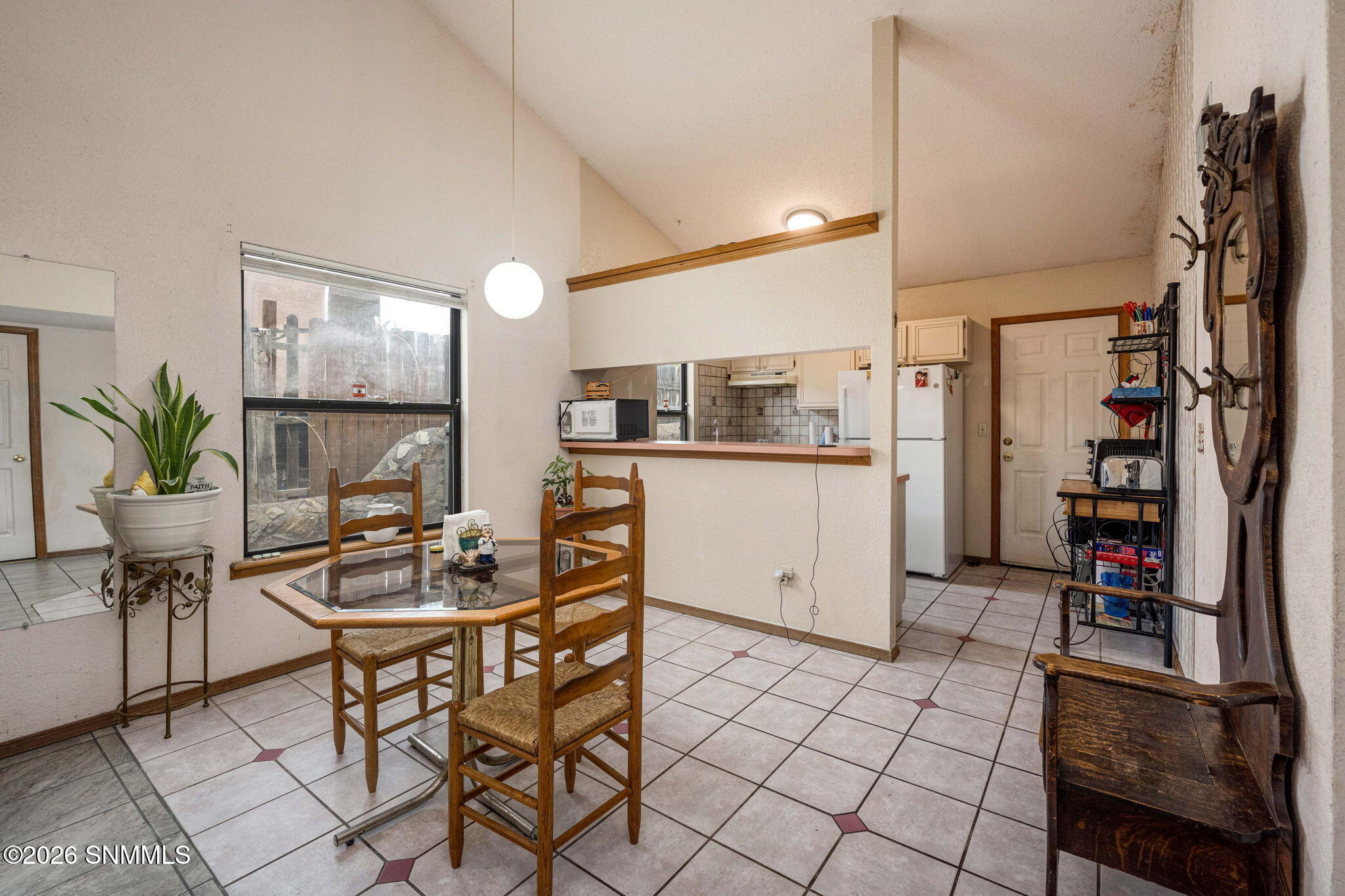 8-web-or-mls-Snappin Homes (Cindy628)-8