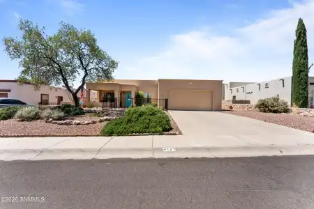 4121 Seneca Drive, Las Cruces, New Mexico 88005, 3 Bedrooms Bedrooms, ,2 BathroomsBathrooms,Residential,For Sale,Seneca,2601174