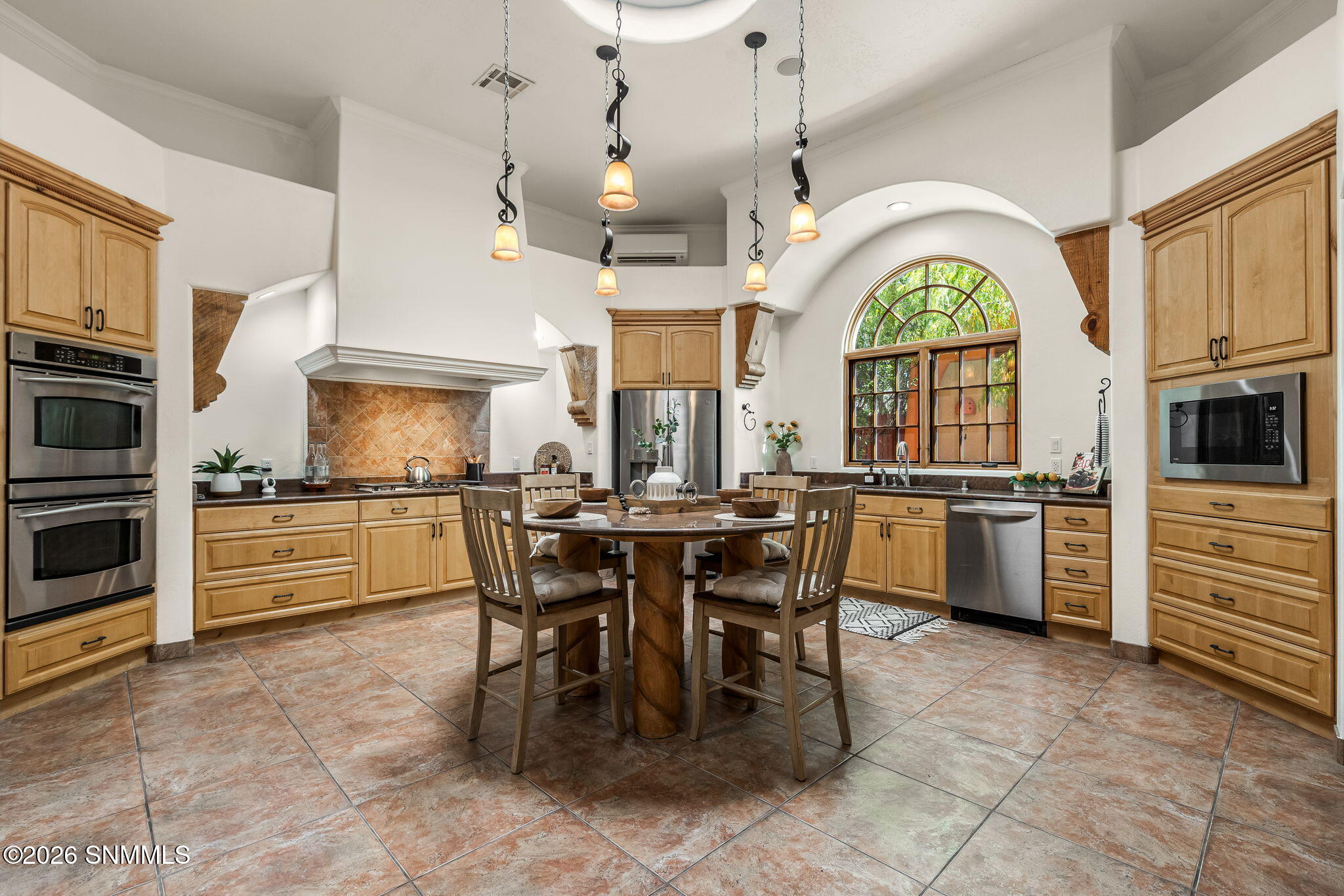 16-web-or-mls-5531-superstition-dr