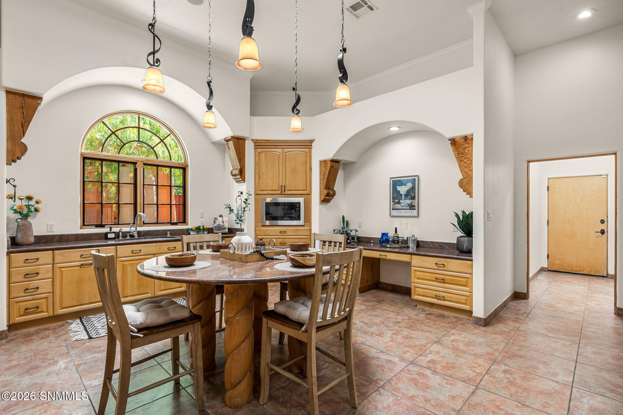 24-web-or-mls-5531-superstition-dr