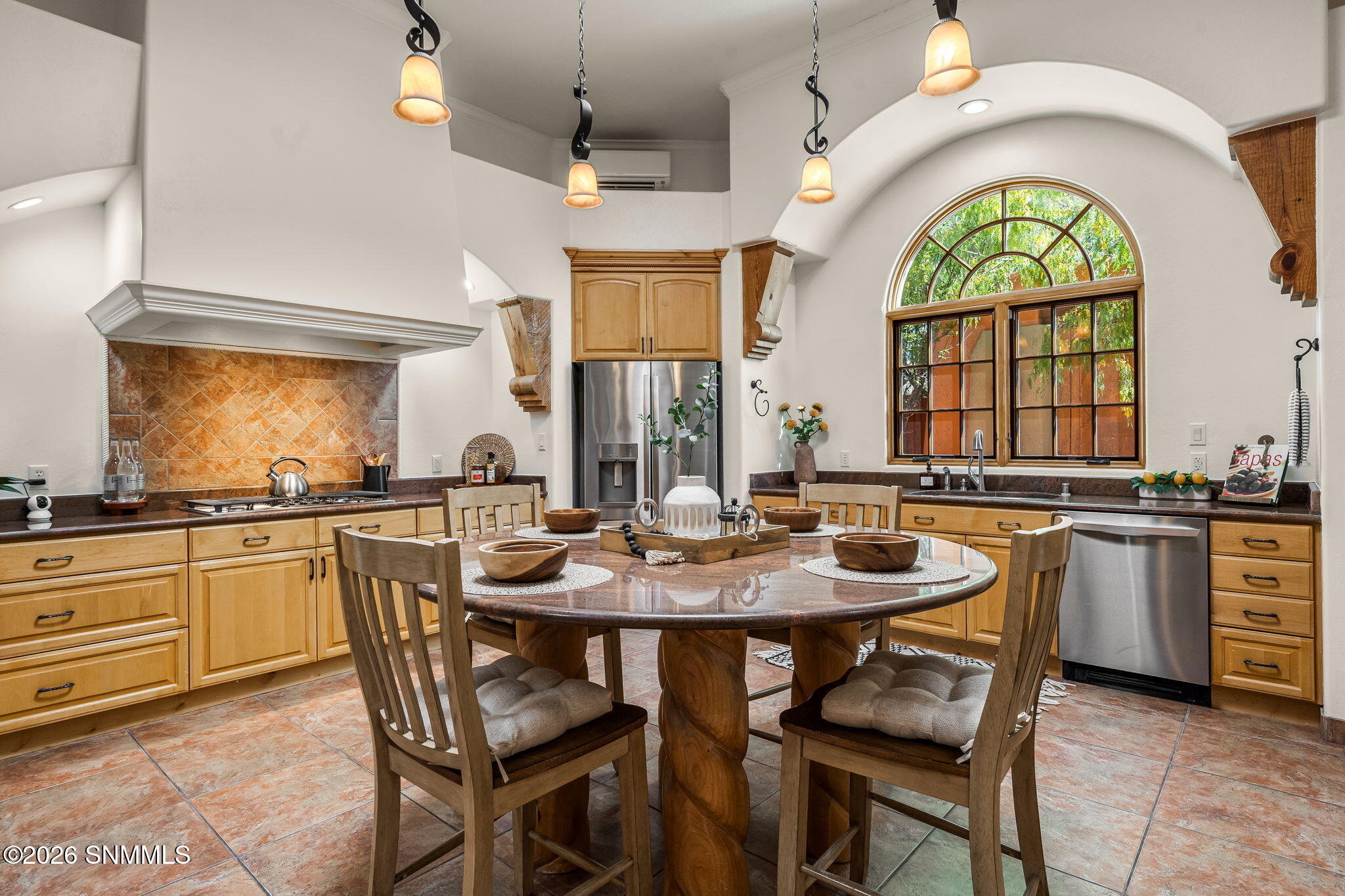 25-web-or-mls-5531-superstition-dr