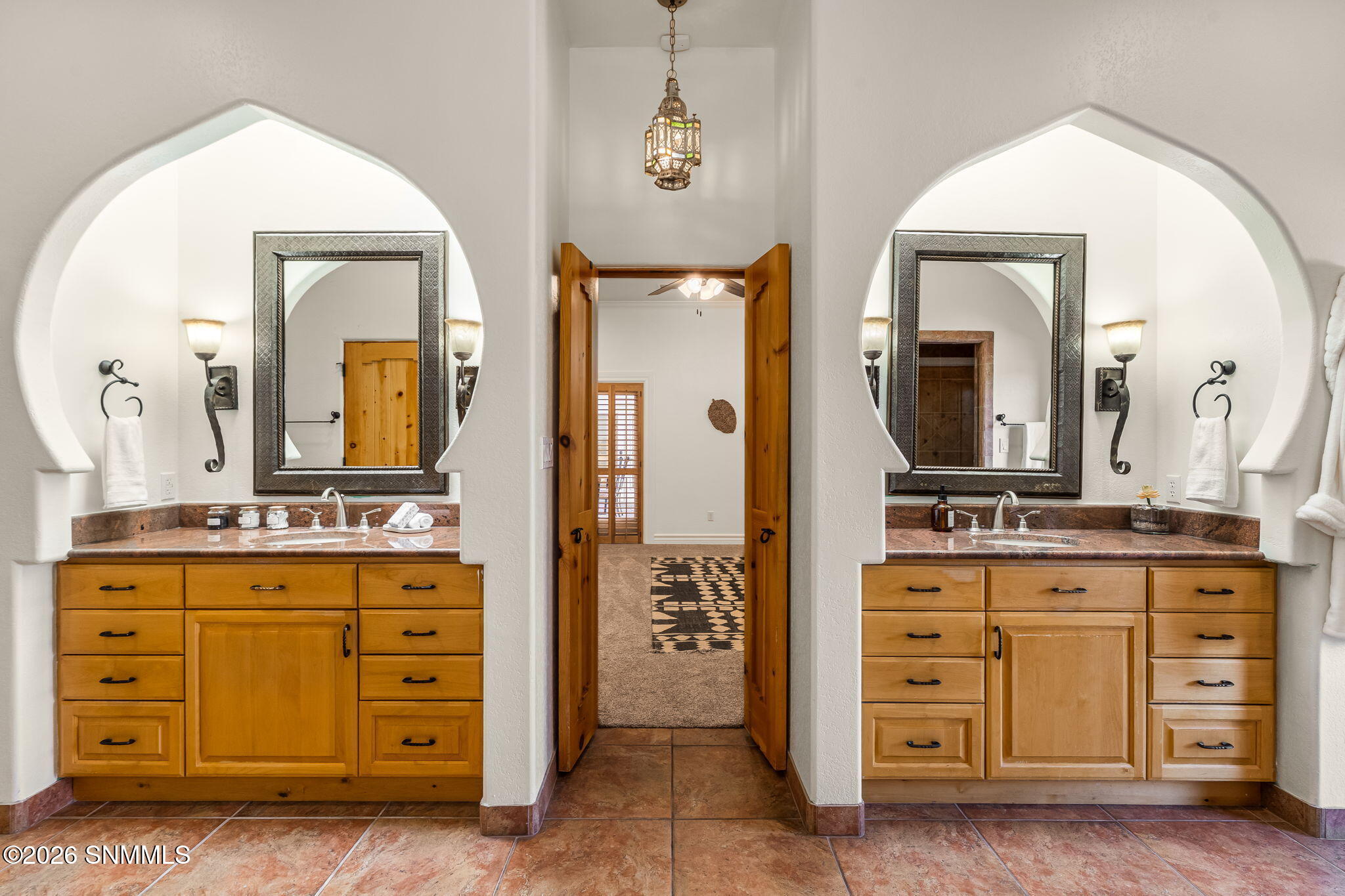 37-web-or-mls-5531-superstition-dr