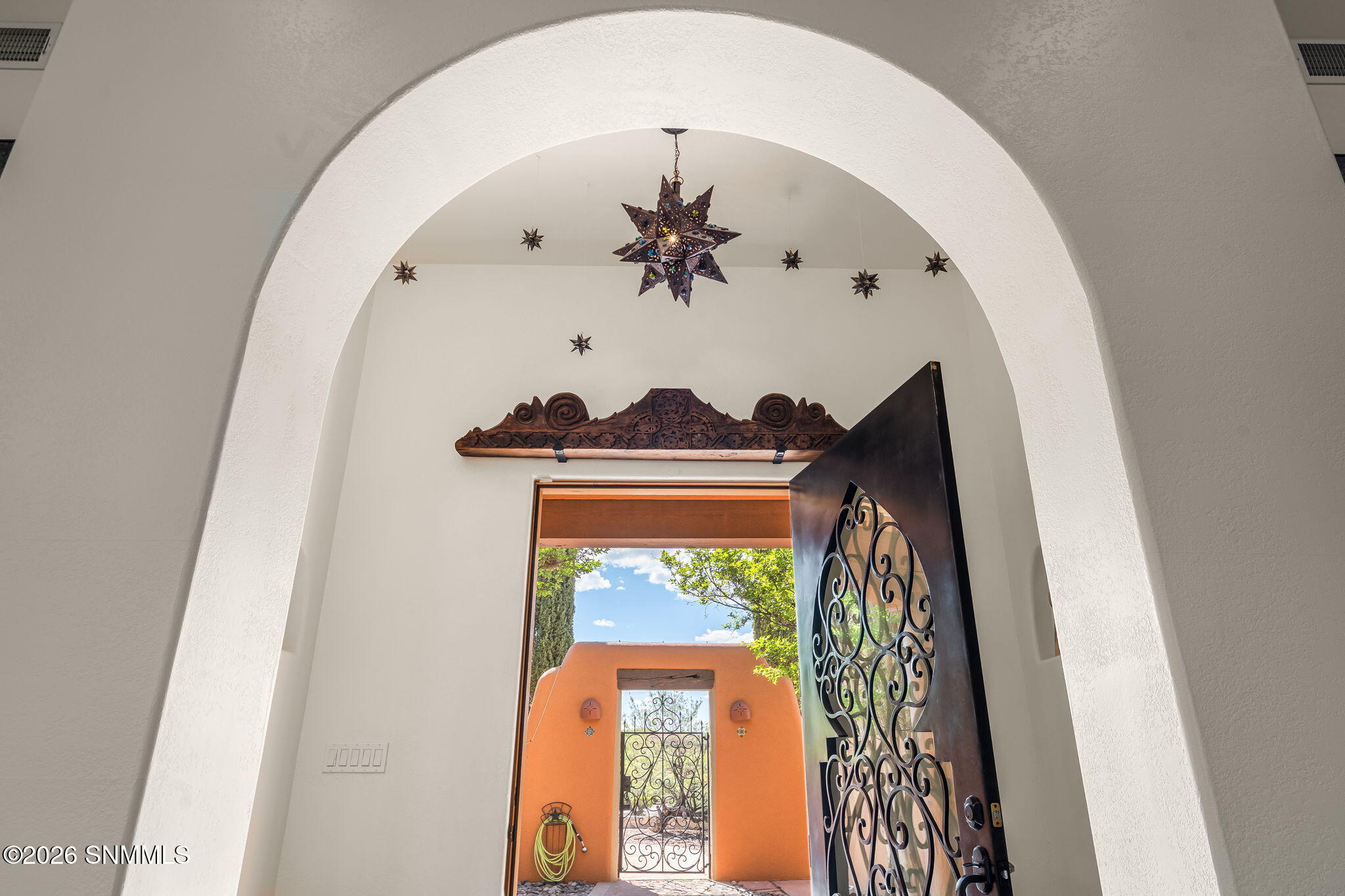 8-web-or-mls-5531-superstition-dr