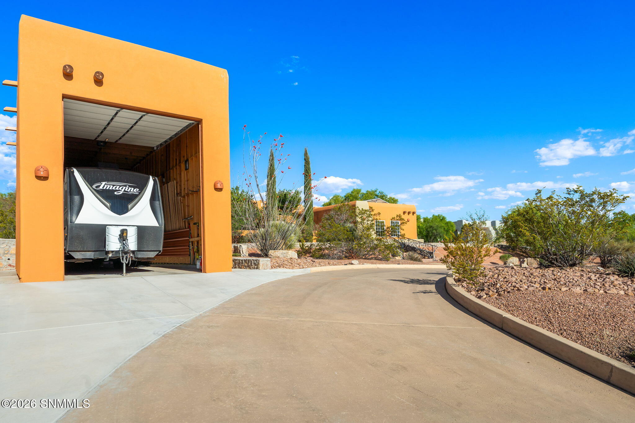 80-web-or-mls-5531-superstition-dr