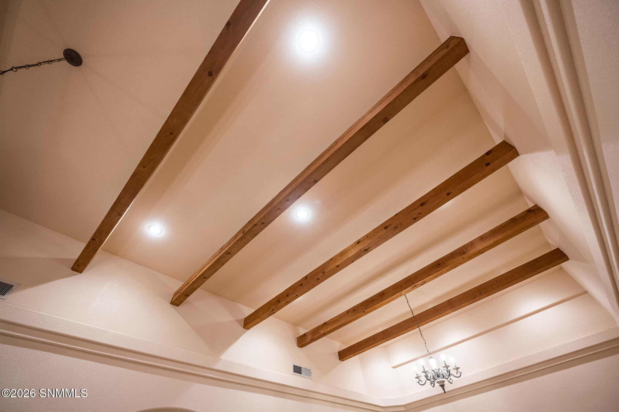 13-web-or-mls-Snappin Homes (Superstitio