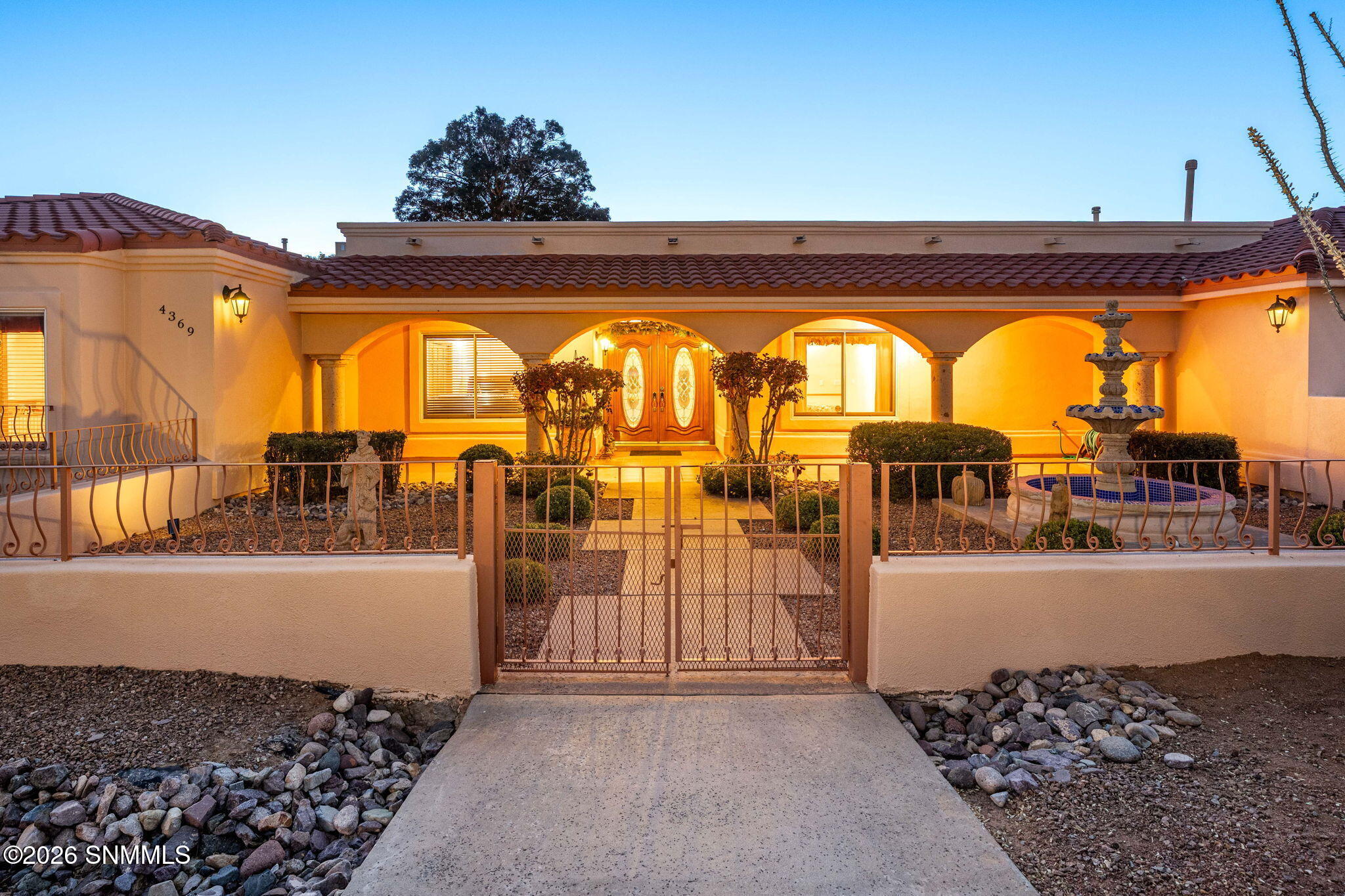 4-web-or-mls-Snappin Homes (Superstition