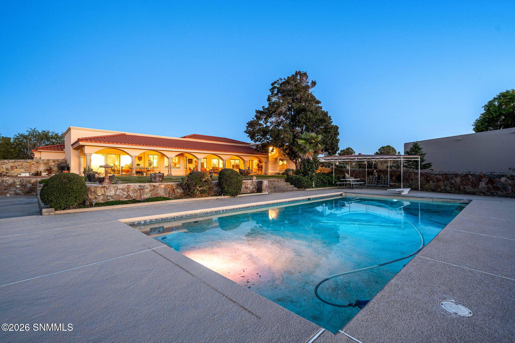 57-web-or-mls-Snappin Homes (Superstitio