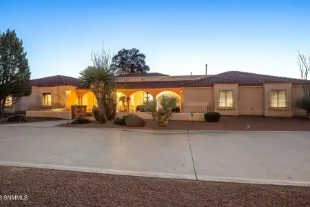 4369 Superstition Drive, Las Cruces, New Mexico 88011, 4 Bedrooms Bedrooms, ,4 BathroomsBathrooms,Residential,For Sale,Superstition,2601172