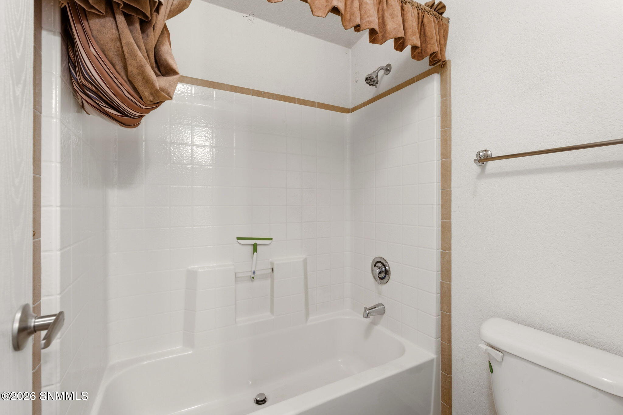 19-web-or-mls-12285-mcrae-ave