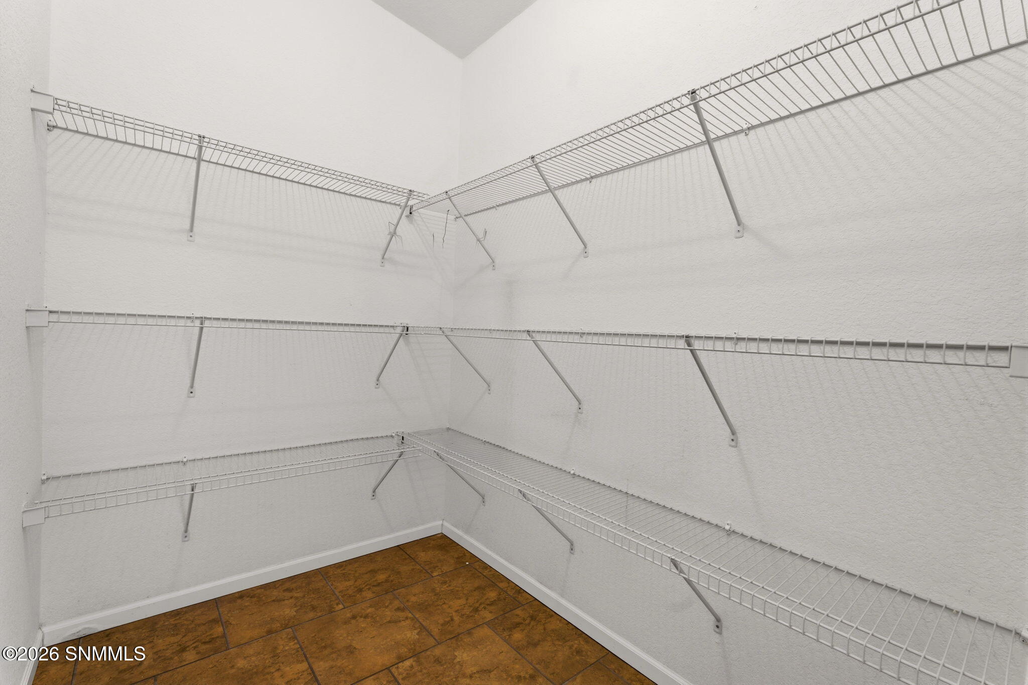 27-web-or-mls-12285-mcrae-ave