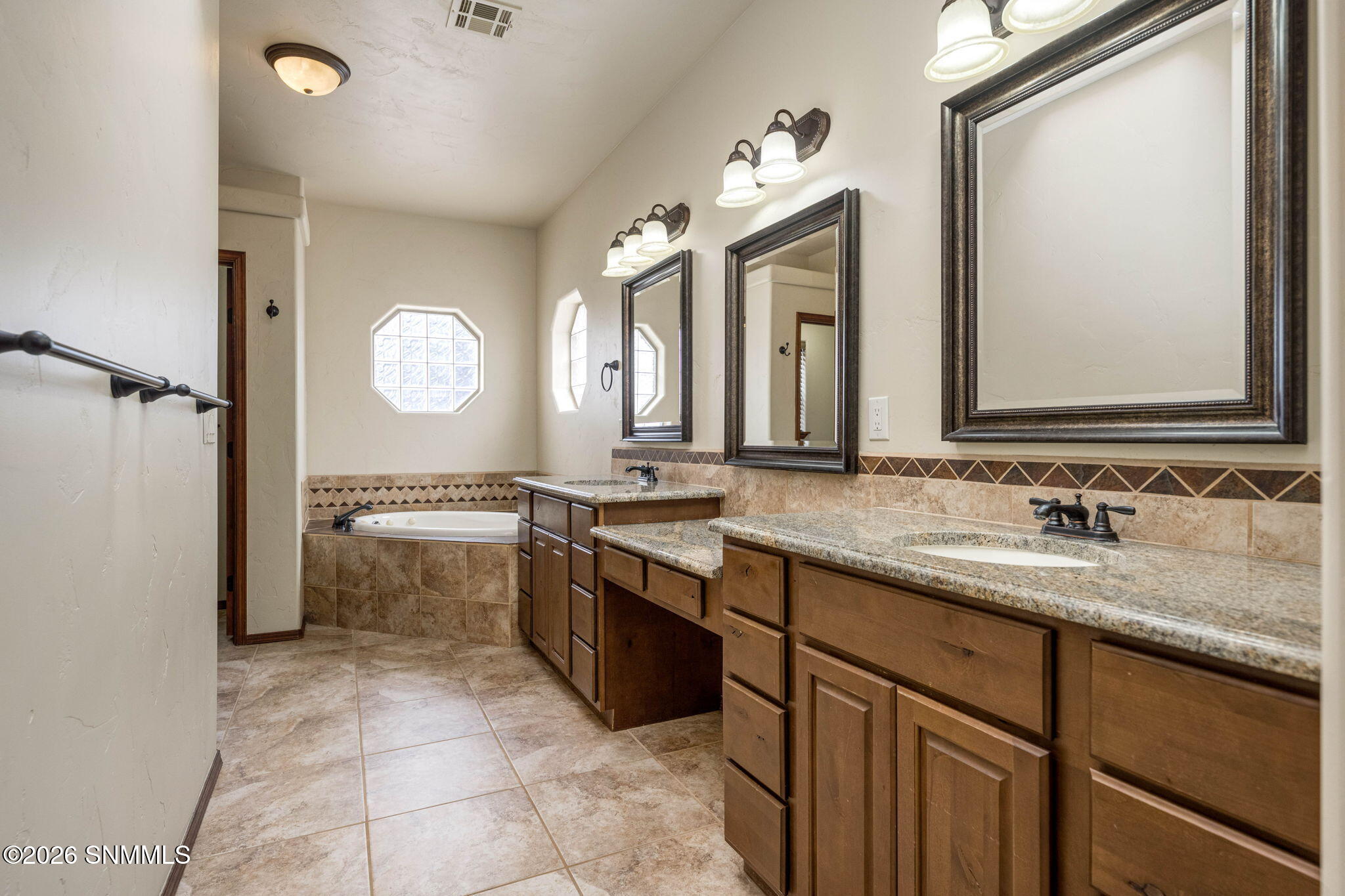 29-web-or-mls-Snappin Homes (Penasco2508