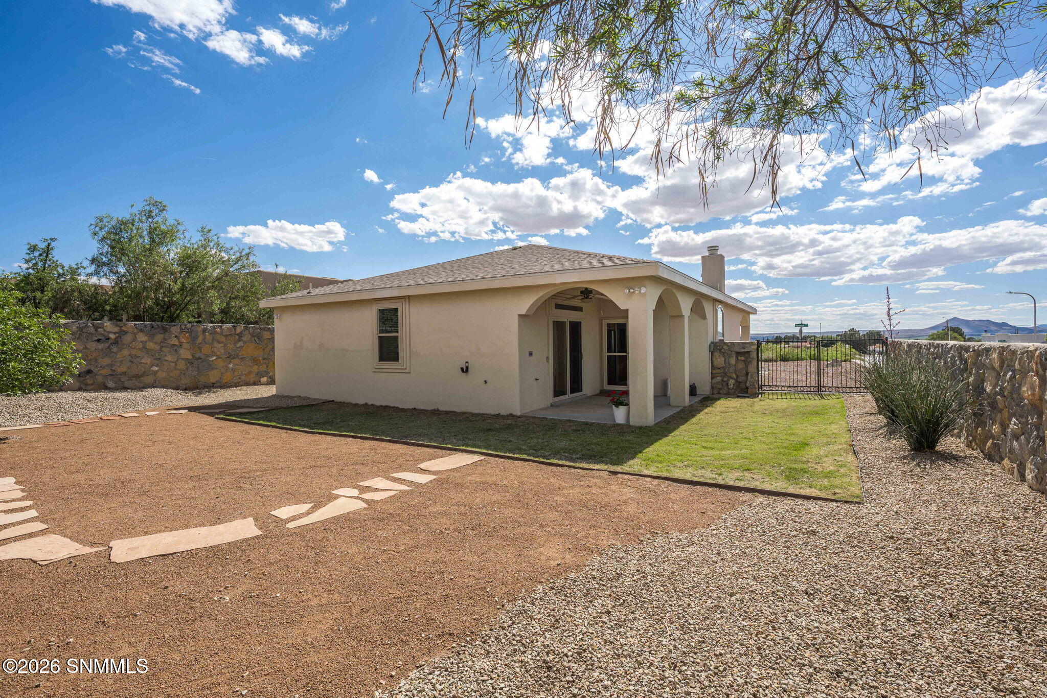 40-web-or-mls-Snappin Homes (Nemesh4074)