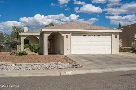 4074 Nemesh Drive, Las Cruces, New Mexico 88005, 3 Bedrooms Bedrooms, ,2 BathroomsBathrooms,Residential,For Sale,Nemesh,2601192