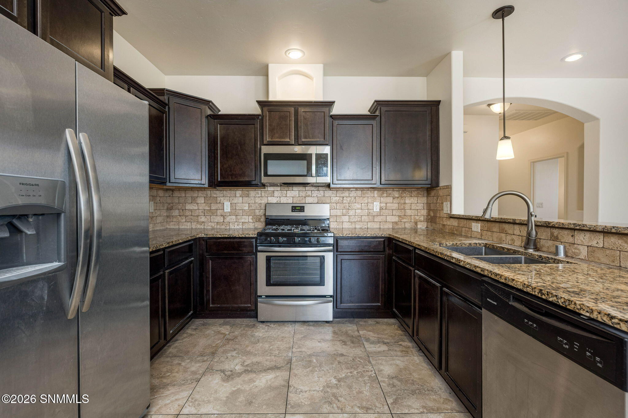 11-web-or-mls-Snappin Homes (ViaDelValle