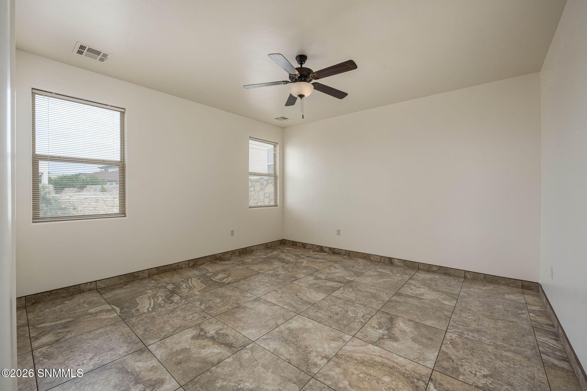 16-web-or-mls-Snappin Homes (ViaDelValle