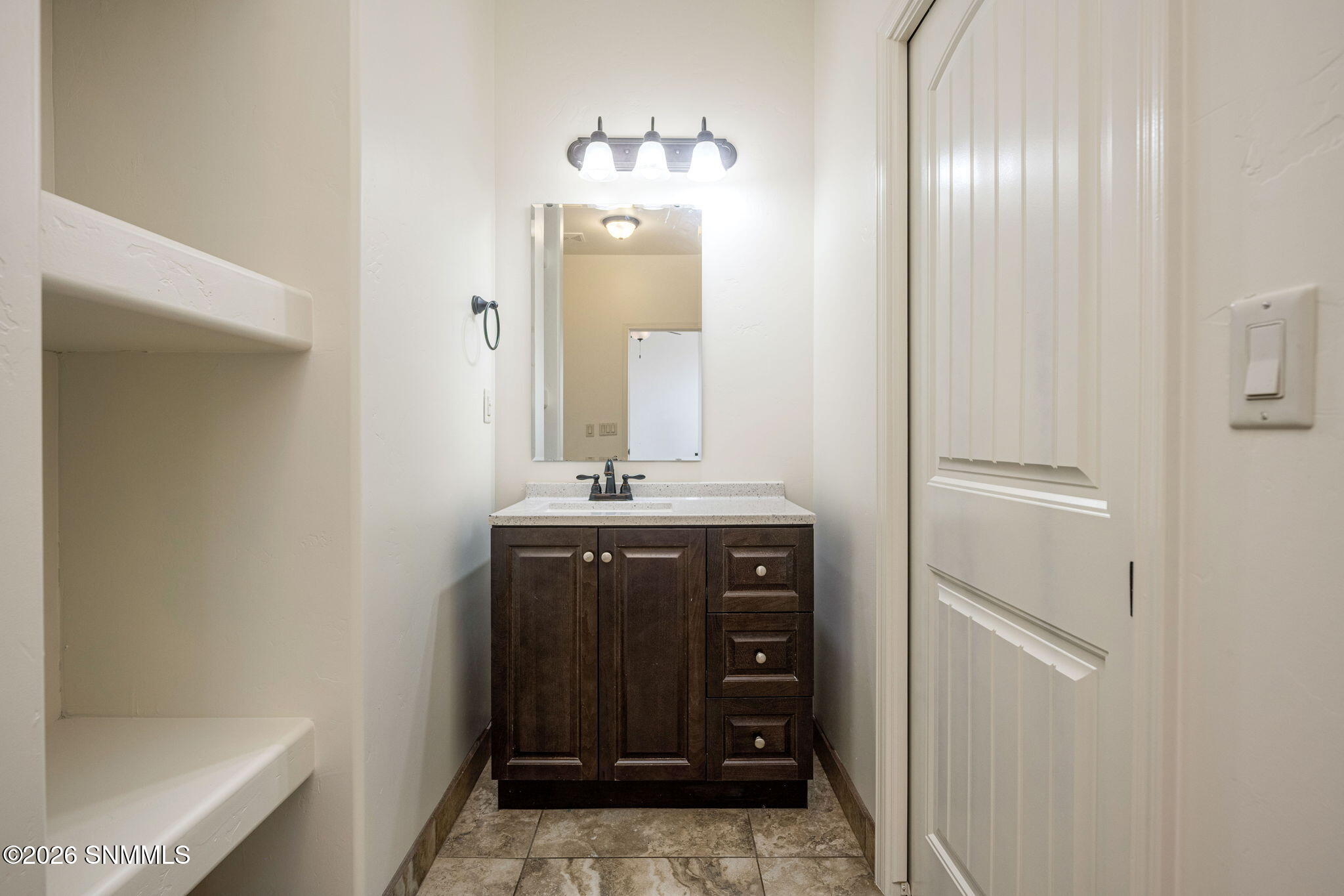 19-web-or-mls-Snappin Homes (ViaDelValle