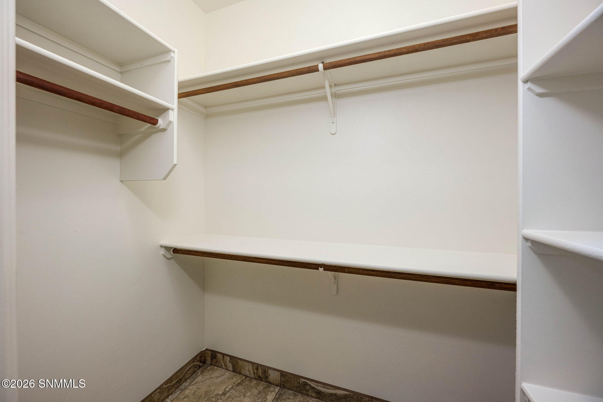 21-web-or-mls-Snappin Homes (ViaDelValle