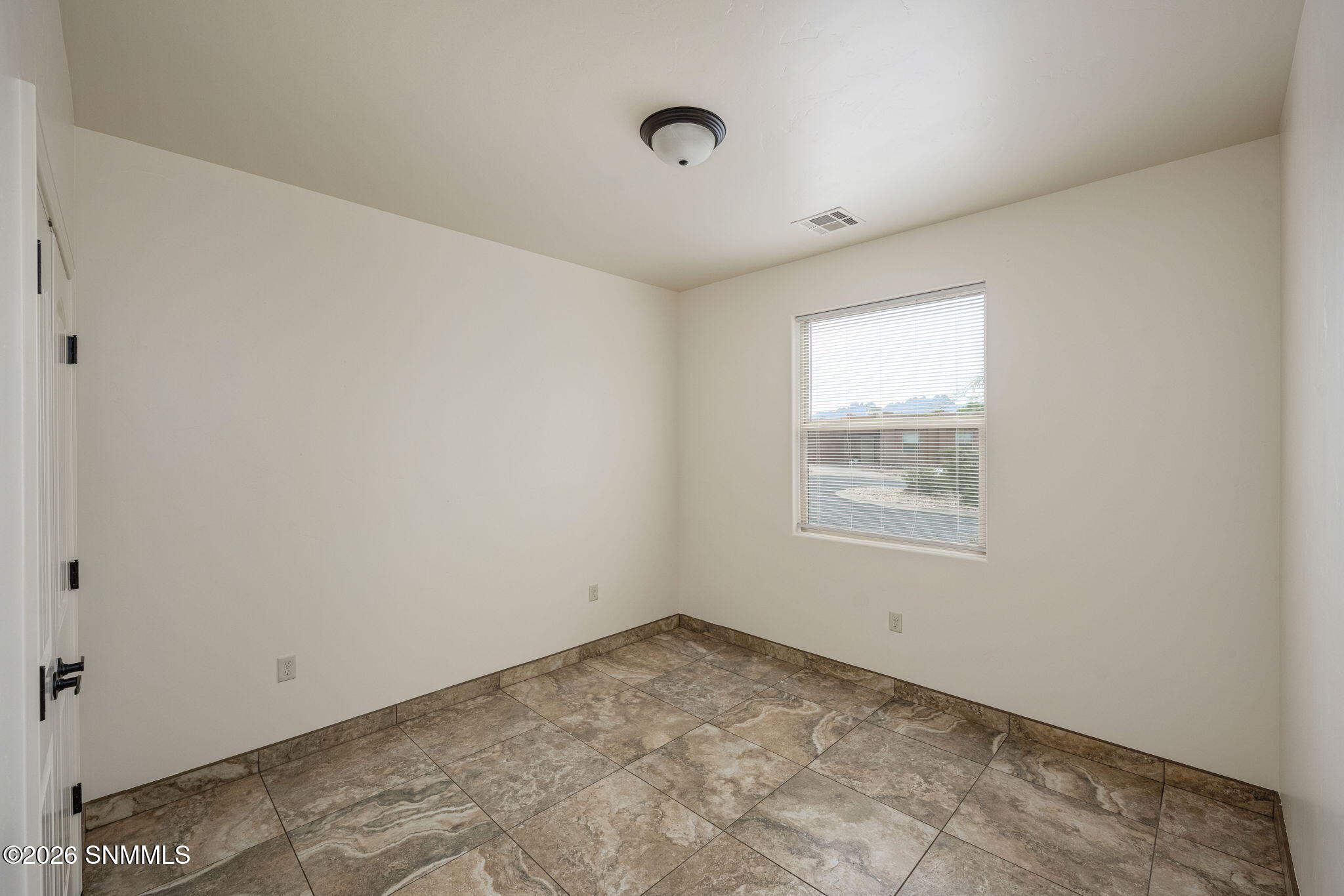 22-web-or-mls-Snappin Homes (ViaDelValle