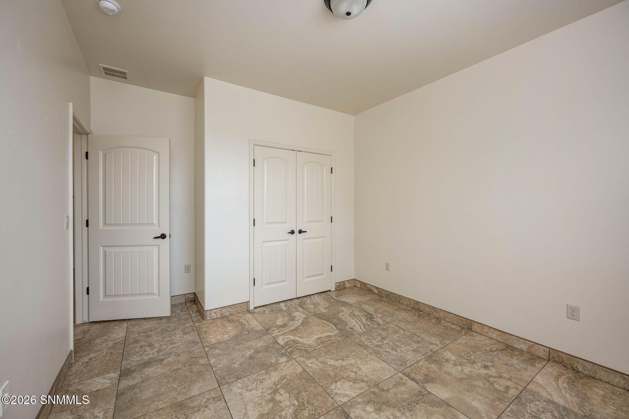 23-web-or-mls-Snappin Homes (ViaDelValle