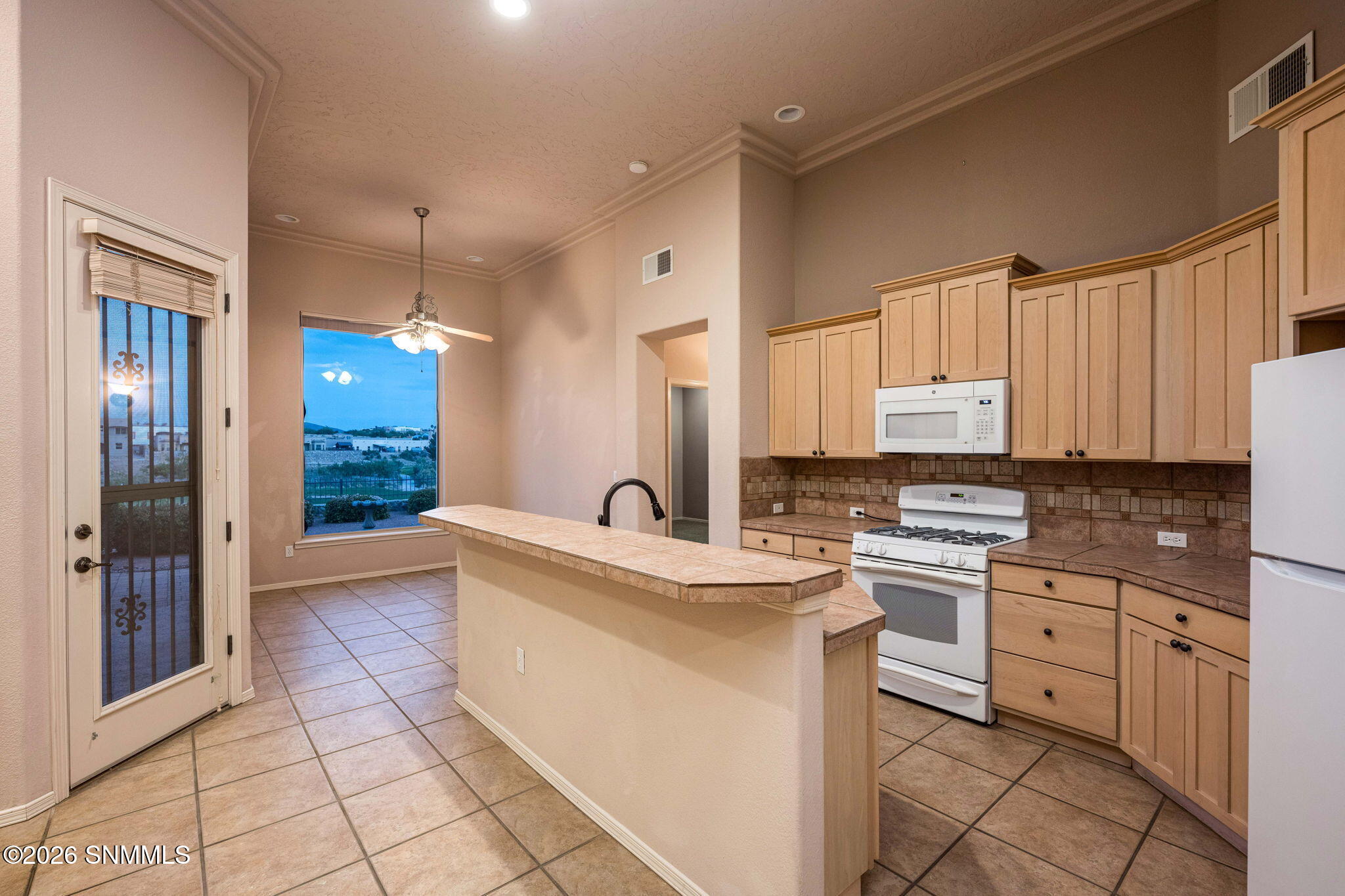 13-web-or-mls-Snappin Homes (Boulders167