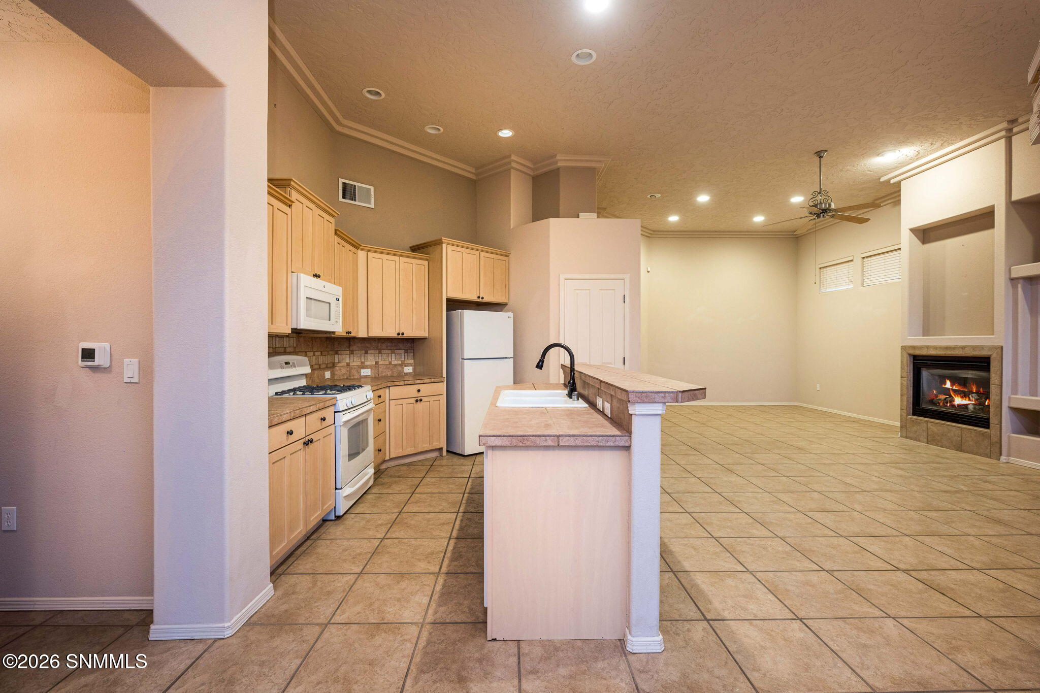 14-web-or-mls-Snappin Homes (Boulders167