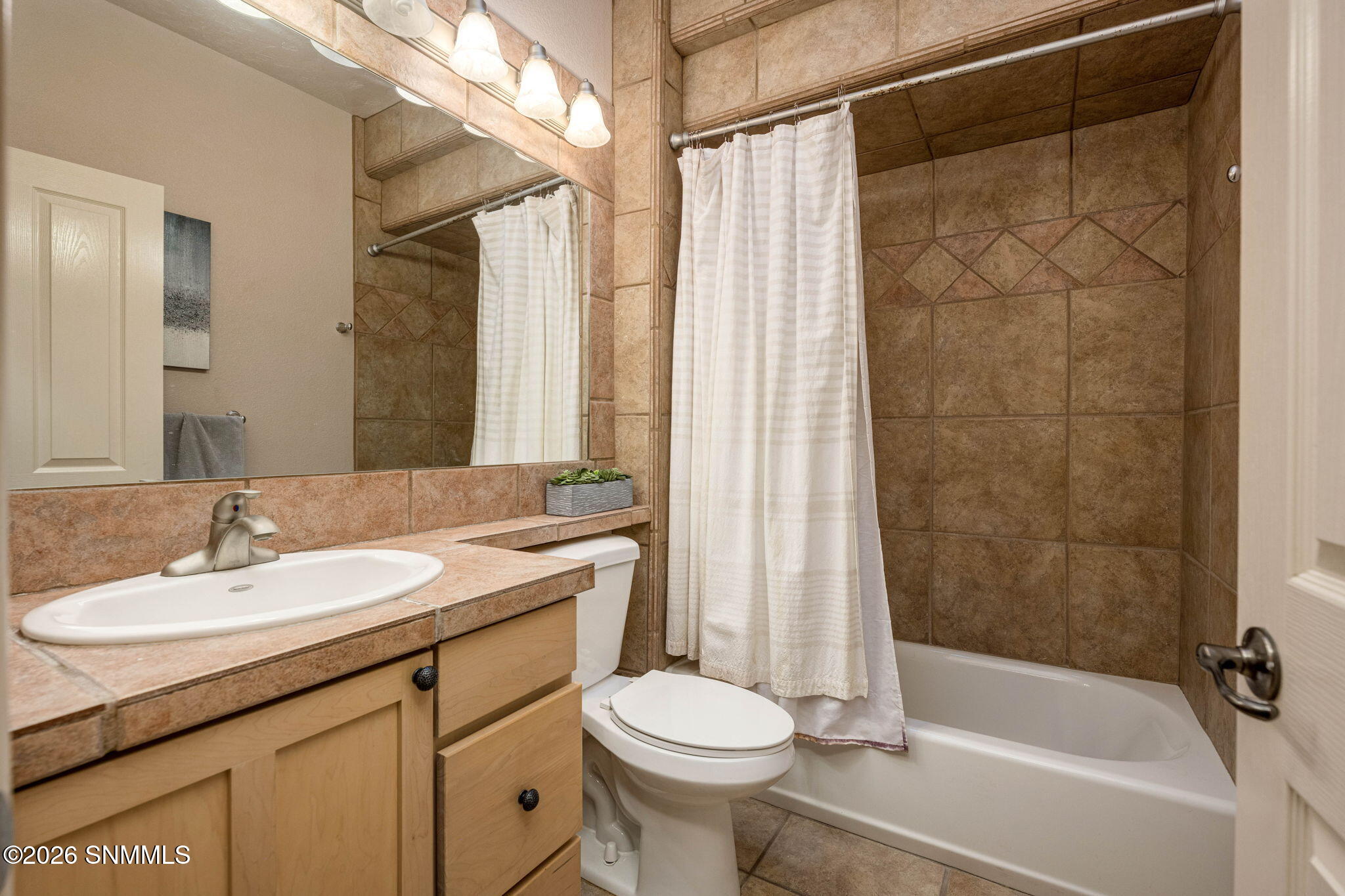 29-web-or-mls-Snappin Homes (Boulders167