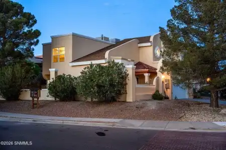 2209 San Felipe, Las Cruces, New Mexico 88011, 4 Bedrooms Bedrooms, ,2.5 BathroomsBathrooms,Residential,For Sale,San Felipe,2601204