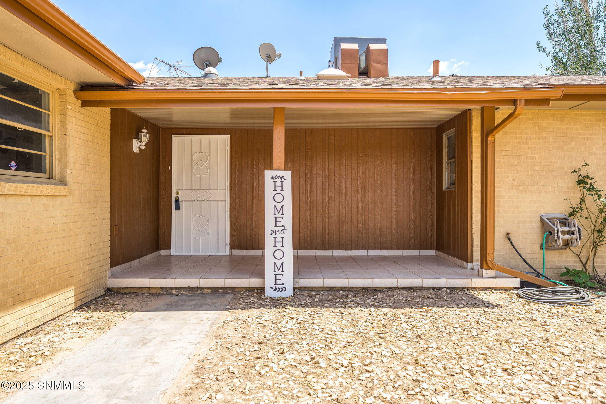 3-web-or-mls-Snappin Homes (DonaAna2265)